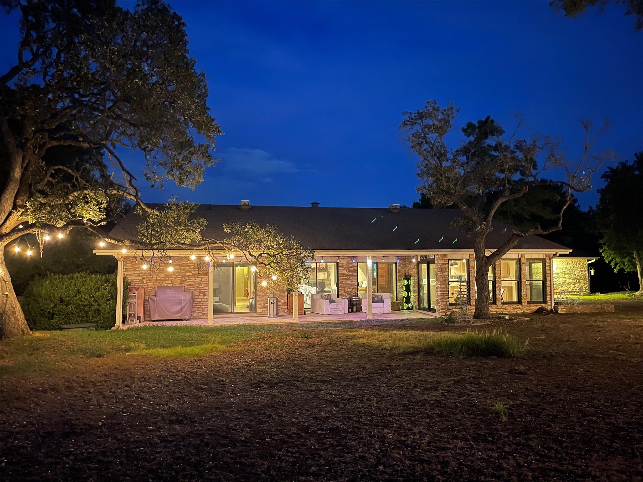 921 Vanguard St, Lakeway, TX 78734