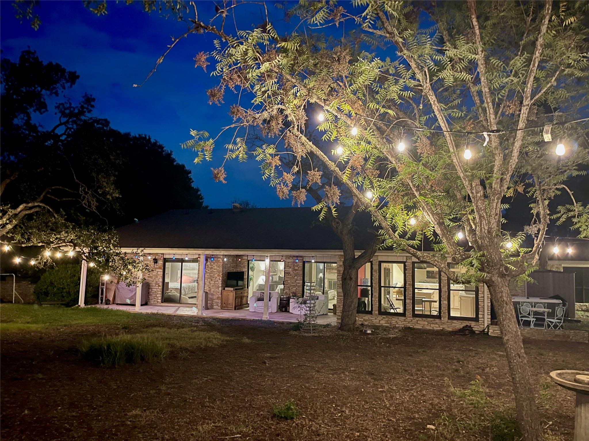 921 Vanguard St, Lakeway, TX 78734