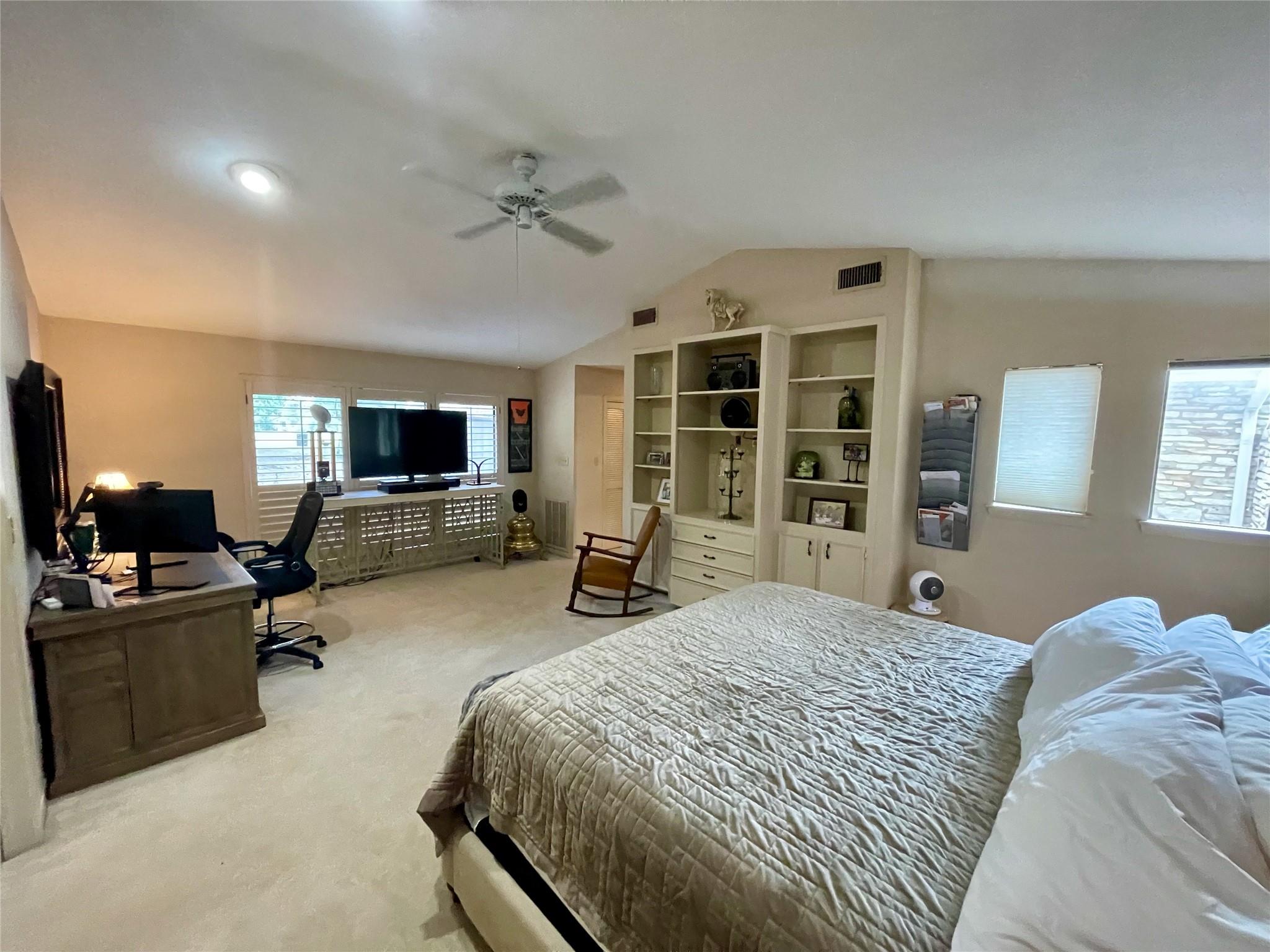 921 Vanguard St, Lakeway, TX 78734