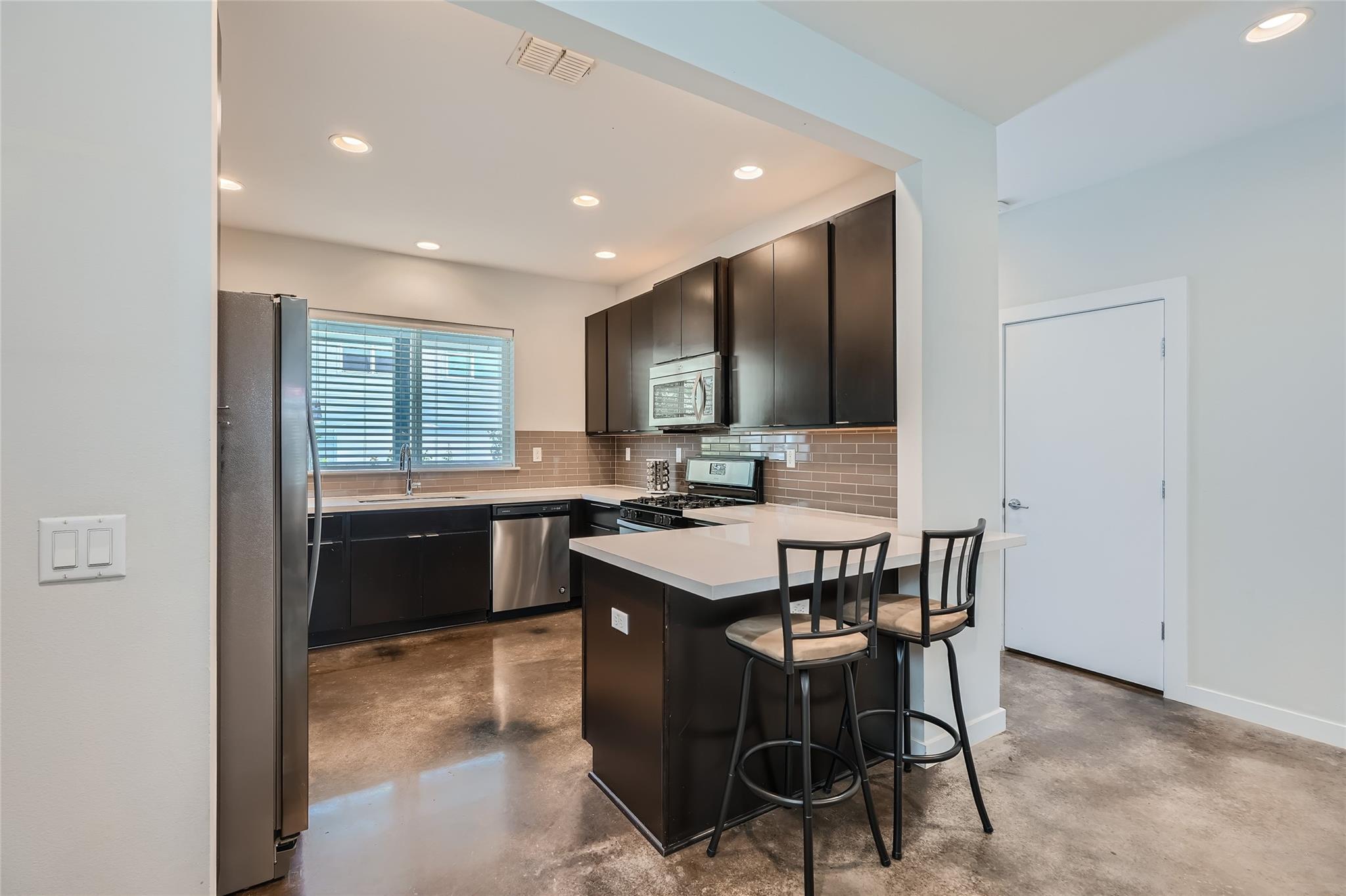 301 W Stassney Ln # 16, Austin, TX 78745