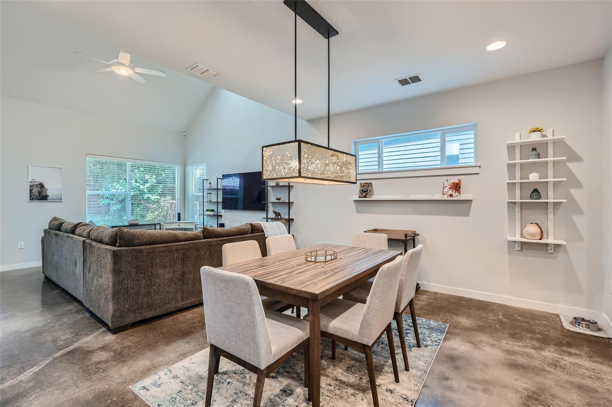 301 W Stassney Ln # 16, Austin, TX 78745