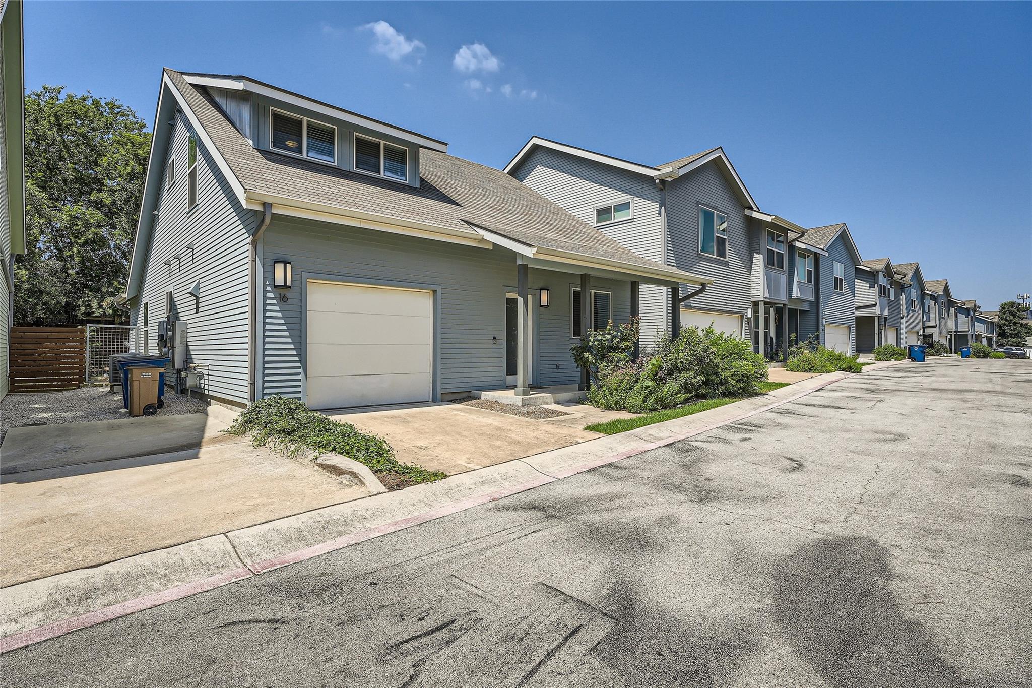 301 W Stassney Ln # 16, Austin, TX 78745