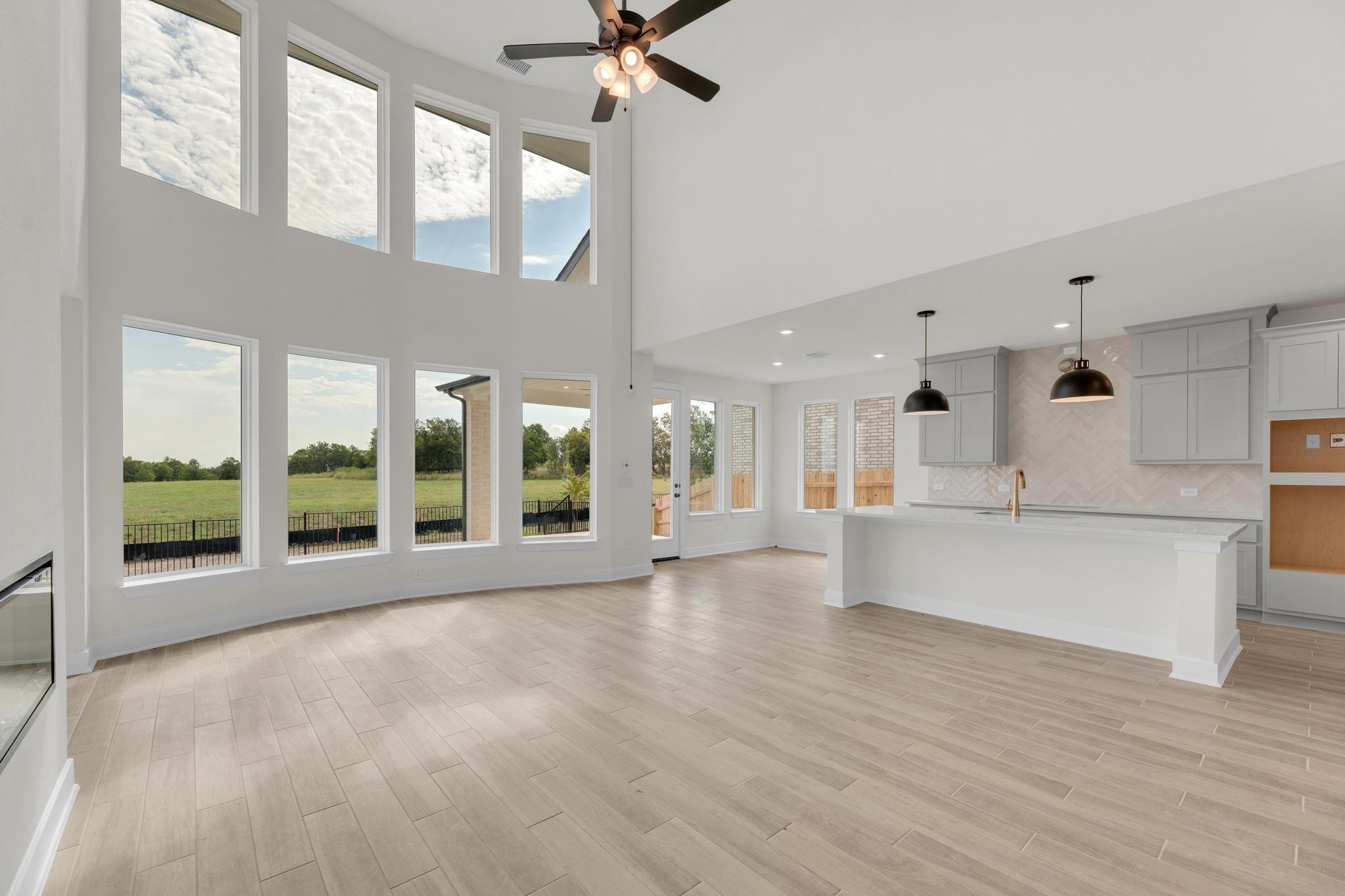 949 Rock Daisy Trl, Hutto, TX 78634