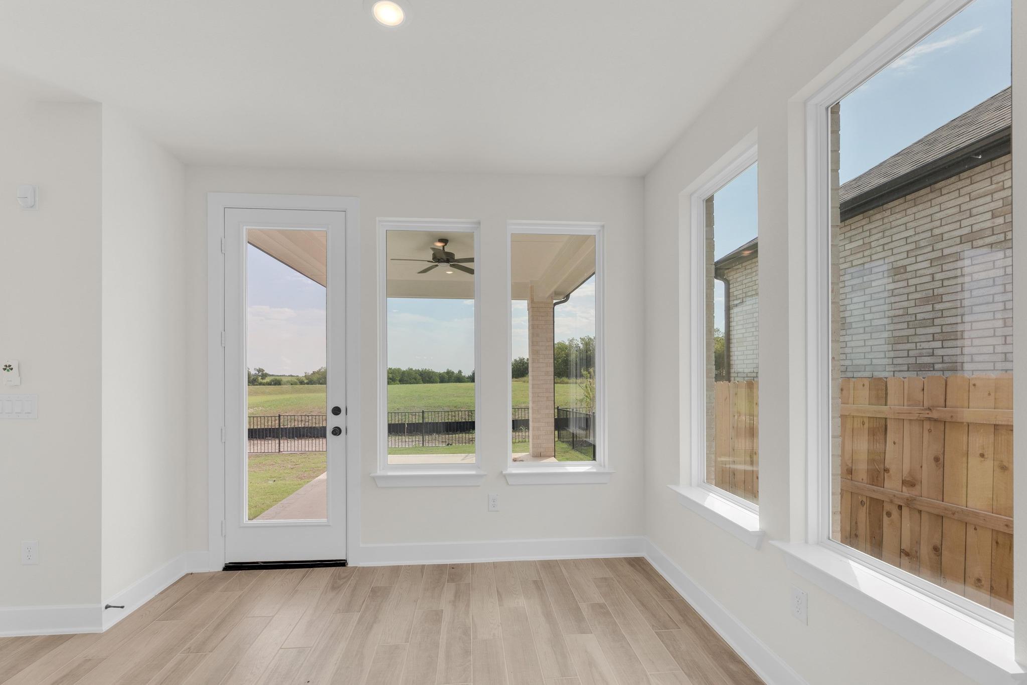 949 Rock Daisy Trl, Hutto, TX 78634