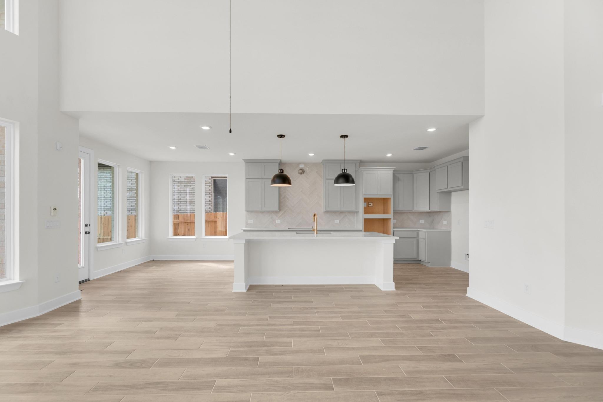 949 Rock Daisy Trl, Hutto, TX 78634