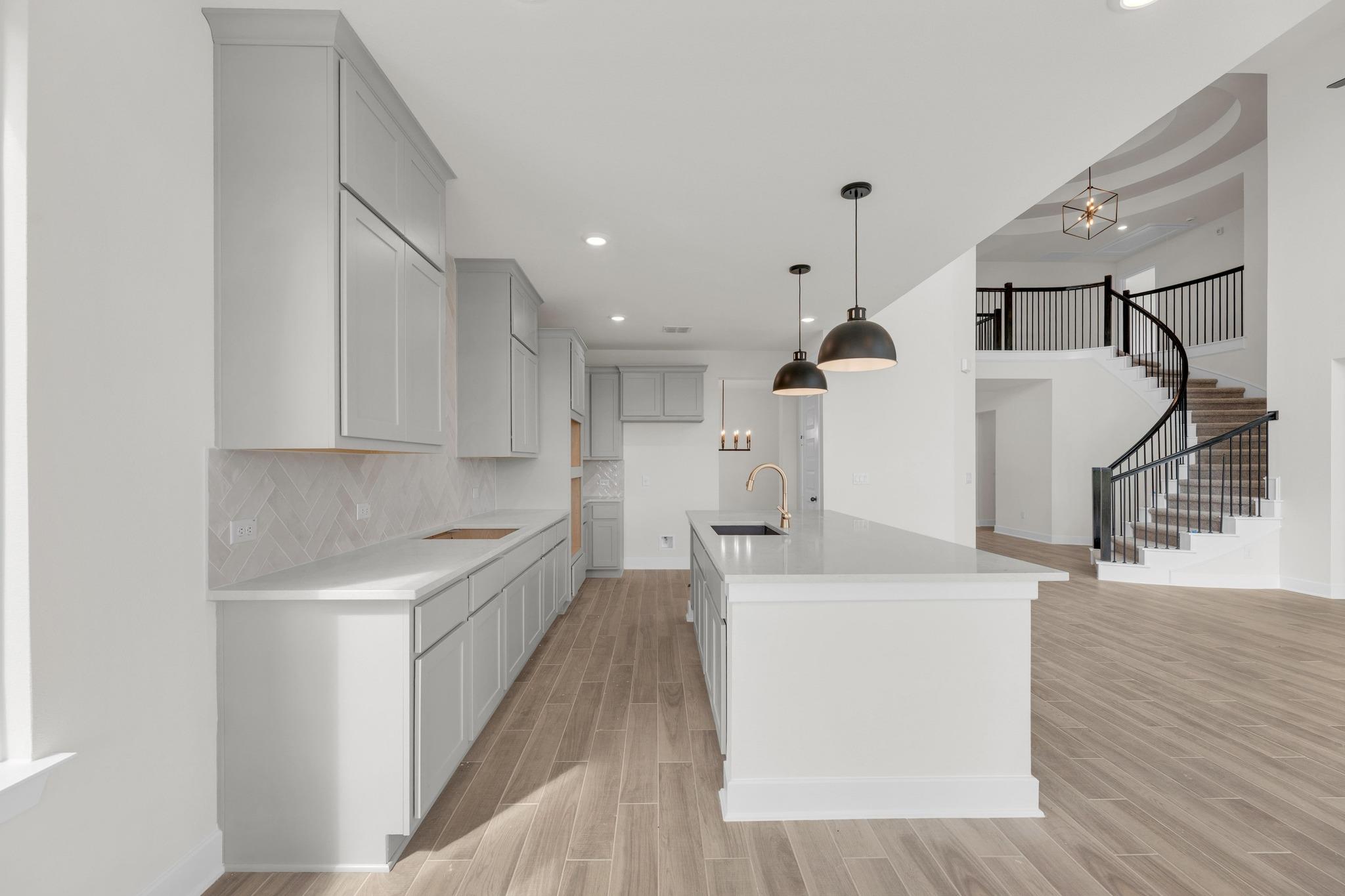 949 Rock Daisy Trl, Hutto, TX 78634