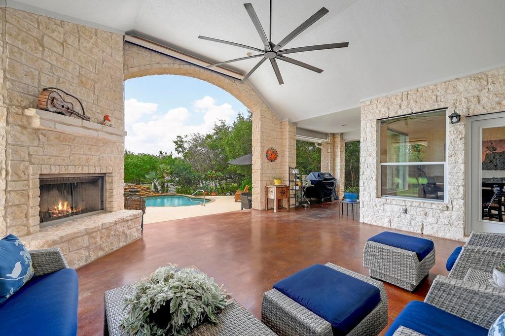 1031 Water Park Rd, Wimberley, TX 78676