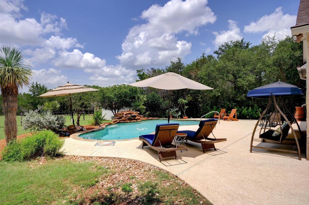 1031 Water Park Rd, Wimberley, TX 78676
