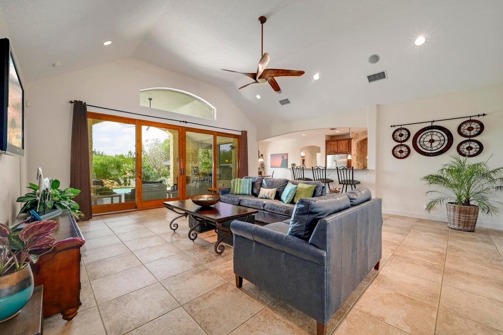 1031 Water Park Rd, Wimberley, TX 78676