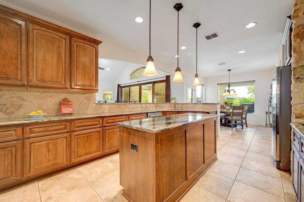 1031 Water Park Rd, Wimberley, TX 78676
