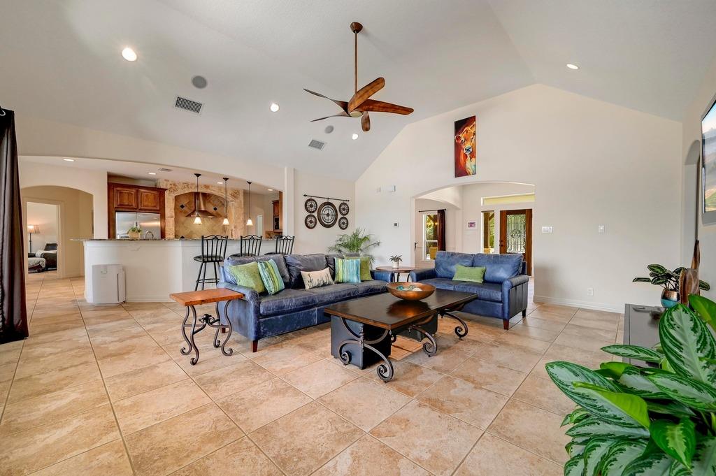 1031 Water Park Rd, Wimberley, TX 78676