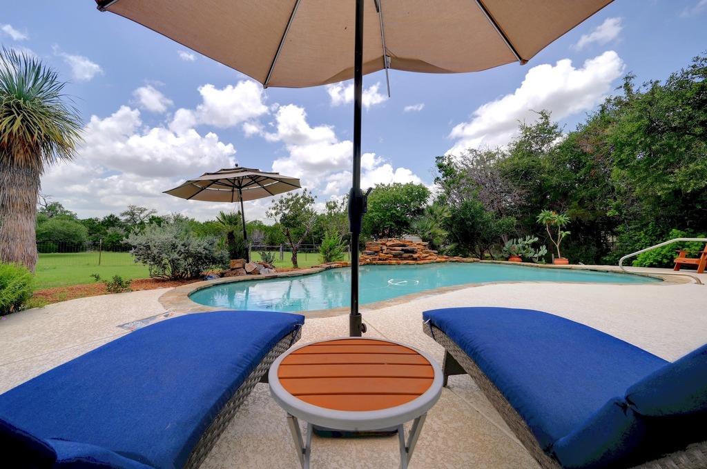 1031 Water Park Rd, Wimberley, TX 78676