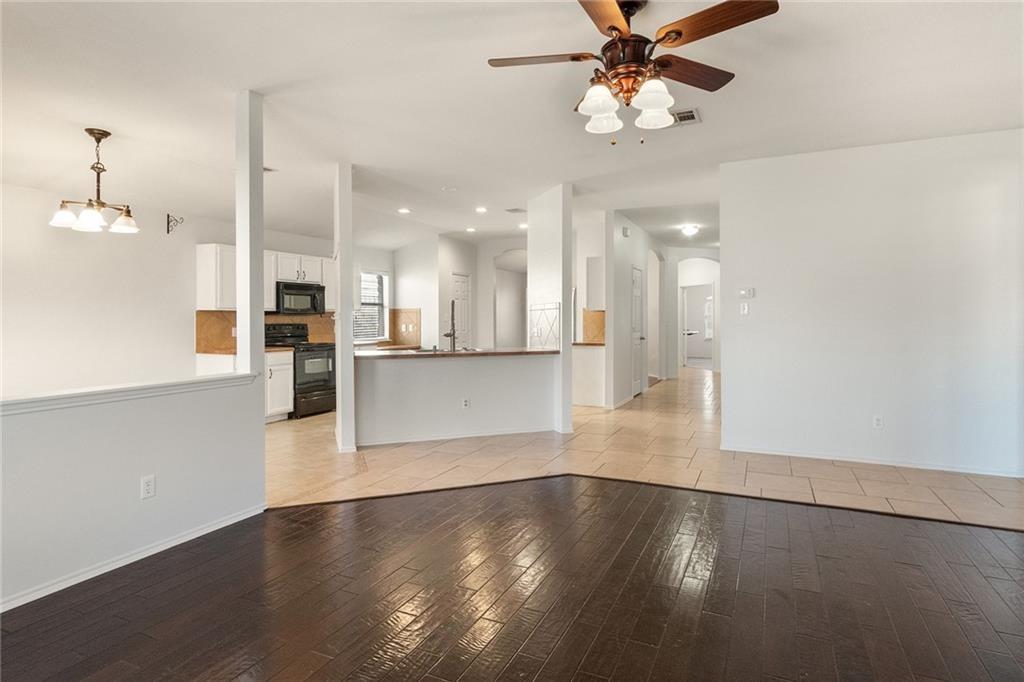 913 Cindy, Leander, TX 78641