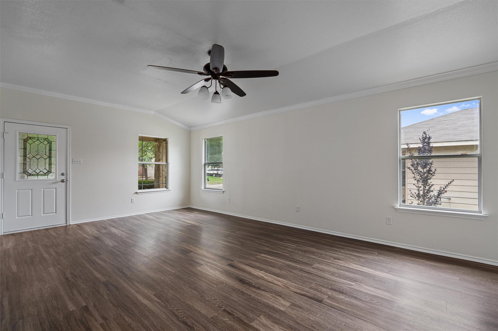 1106 Canada Wild Dr, Buda, TX 78610