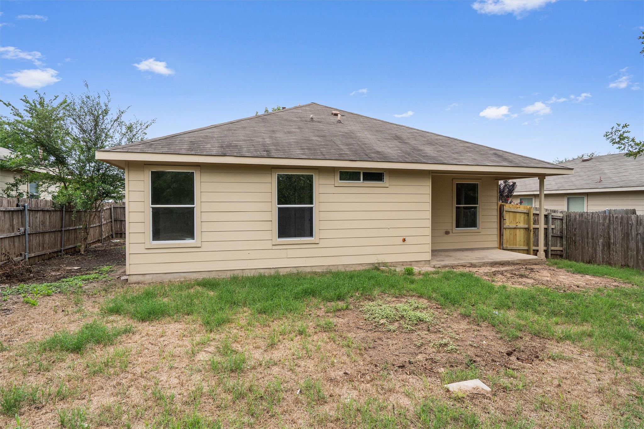 1106 Canada Wild Dr, Buda, TX 78610