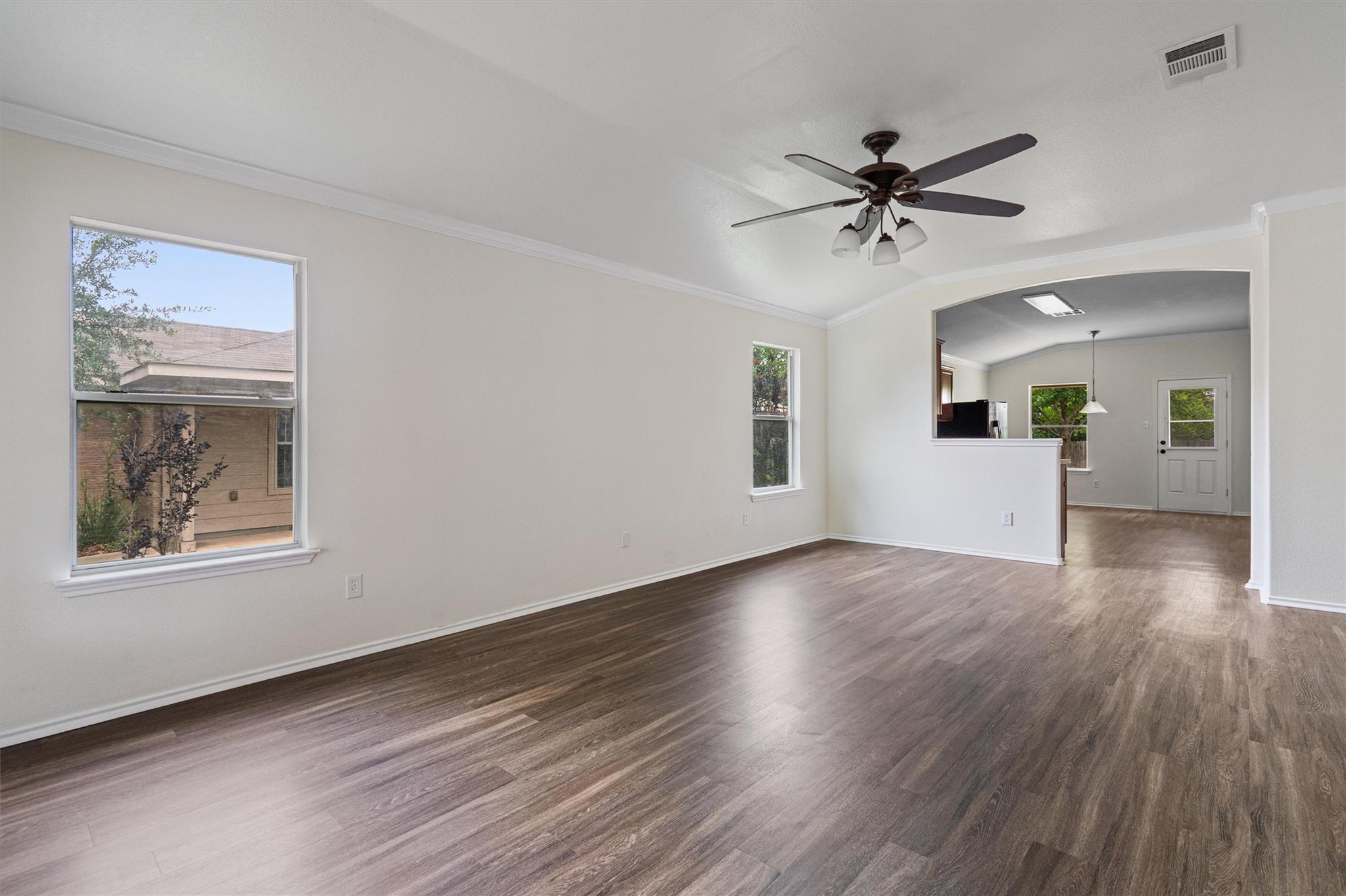 1106 Canada Wild Dr, Buda, TX 78610