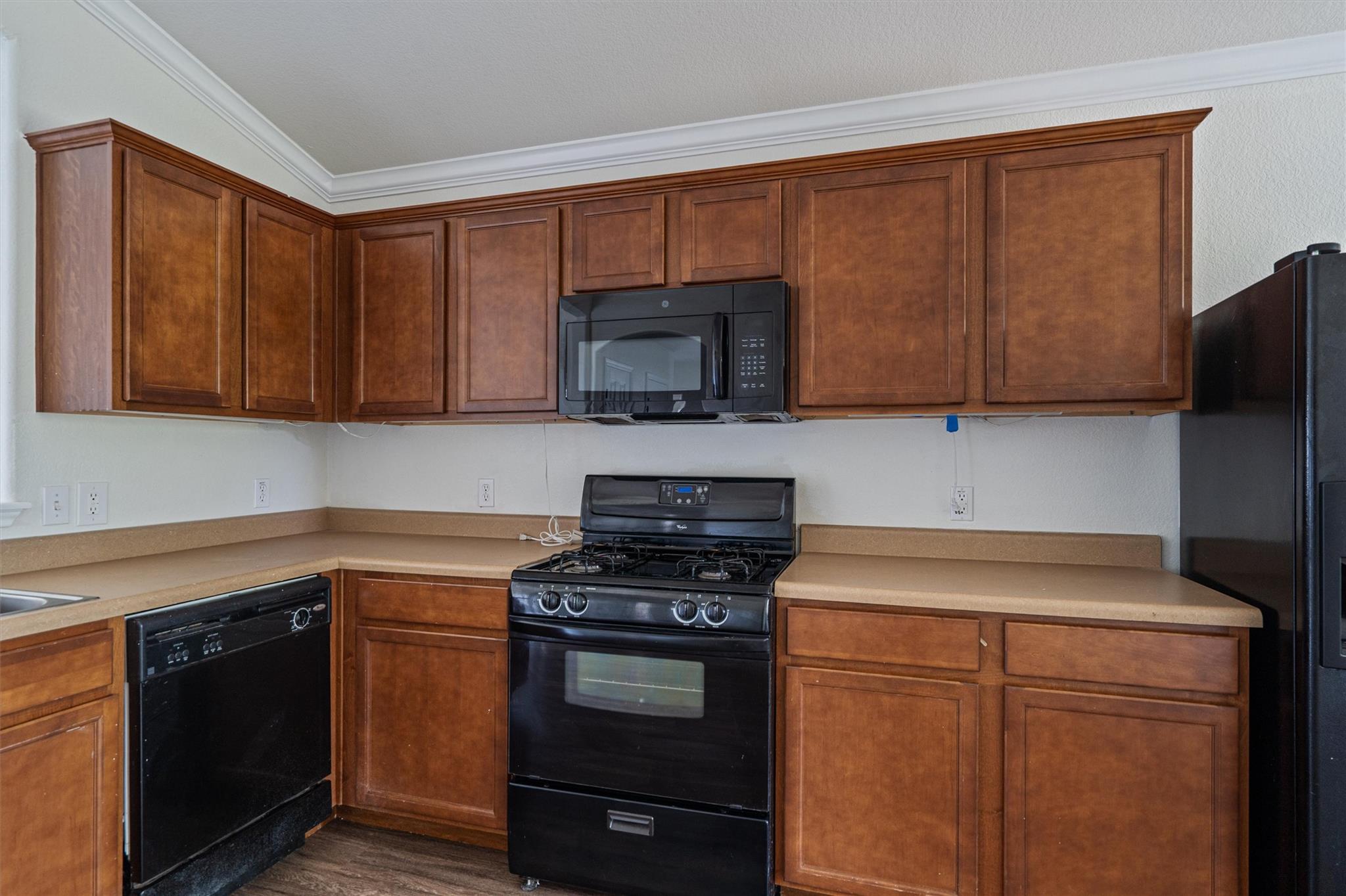 1106 Canada Wild Dr, Buda, TX 78610