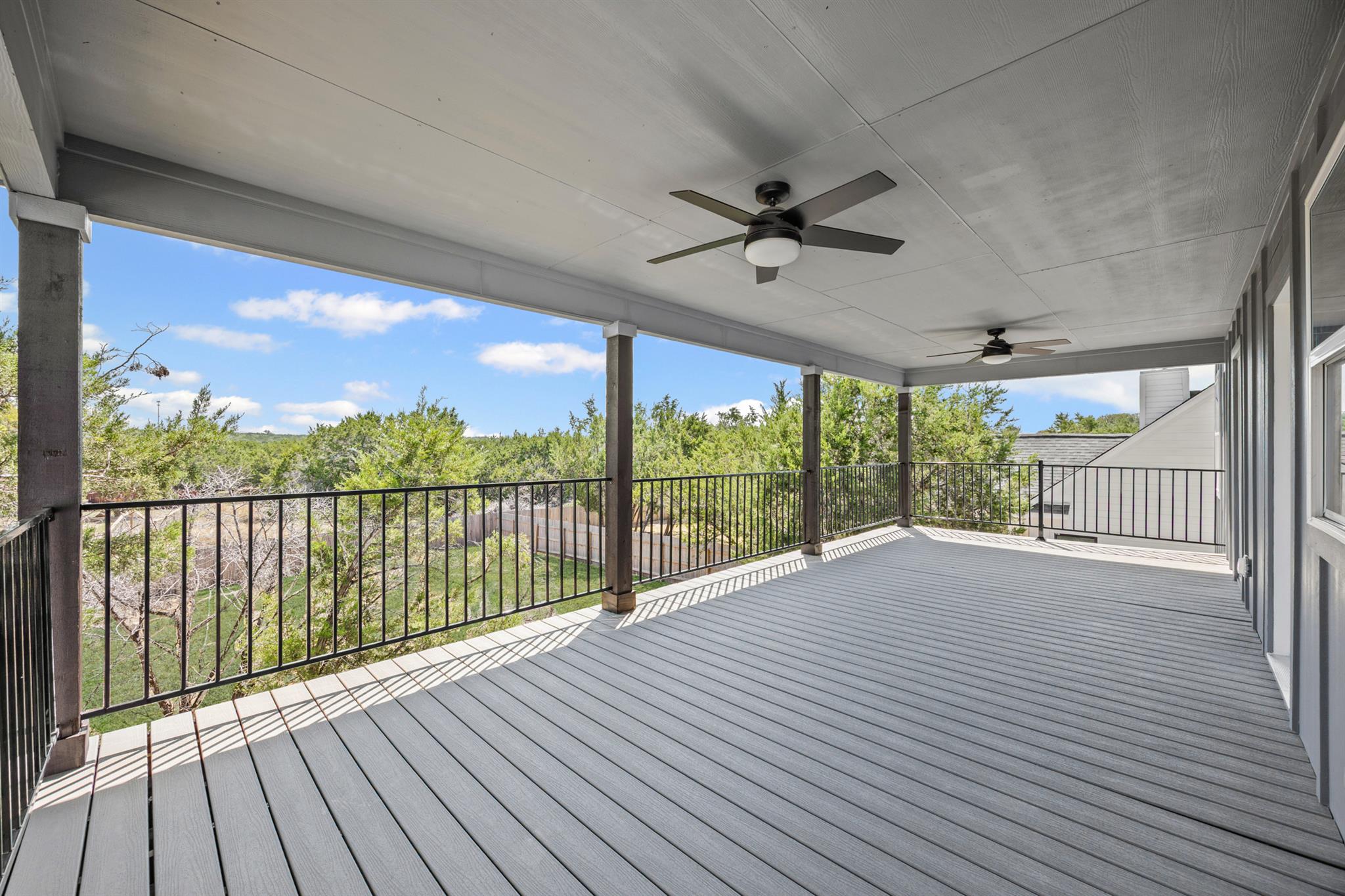 10 Honeysuckle Ln, Wimberley, TX 78676