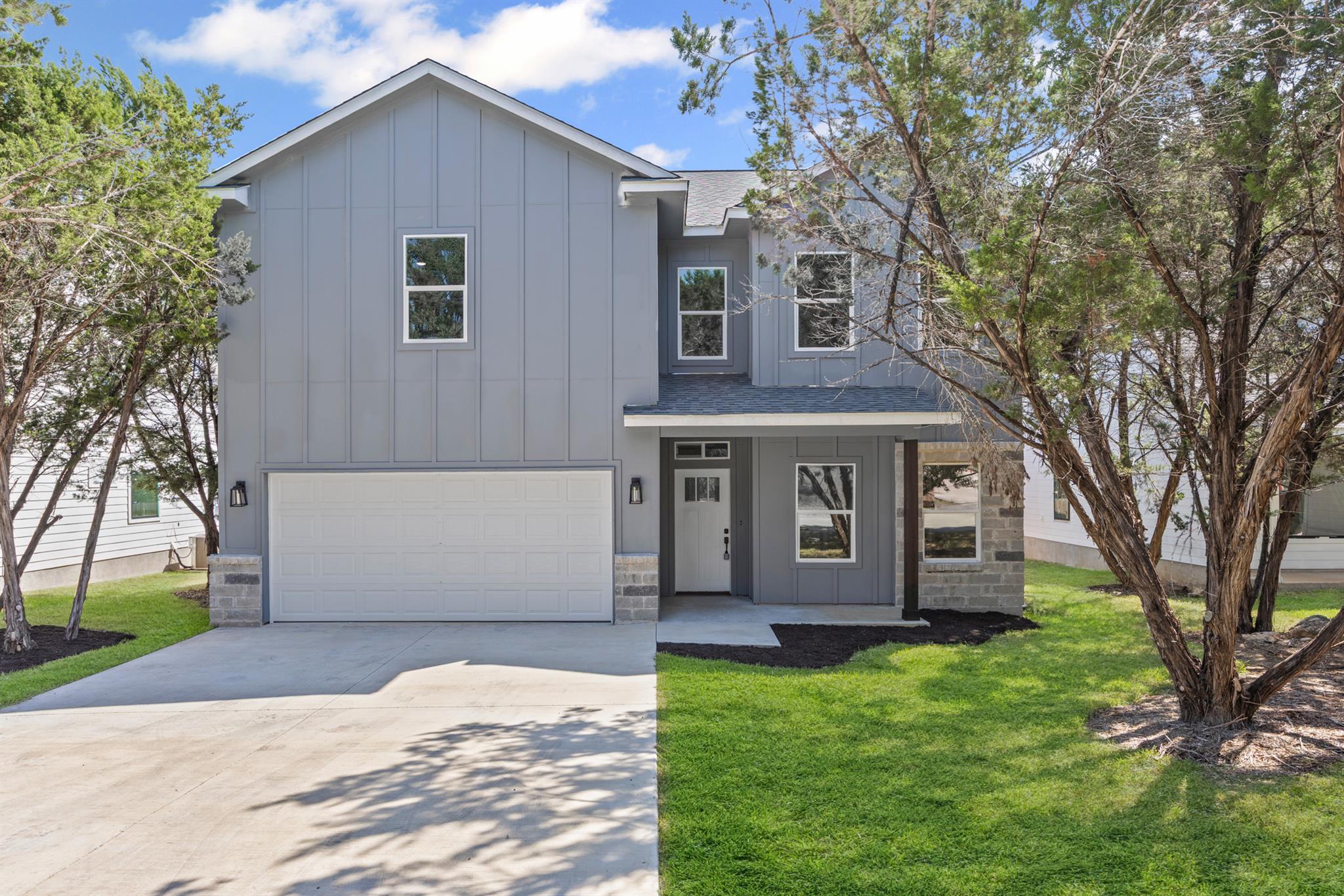 10 Honeysuckle Ln, Wimberley, TX 78676