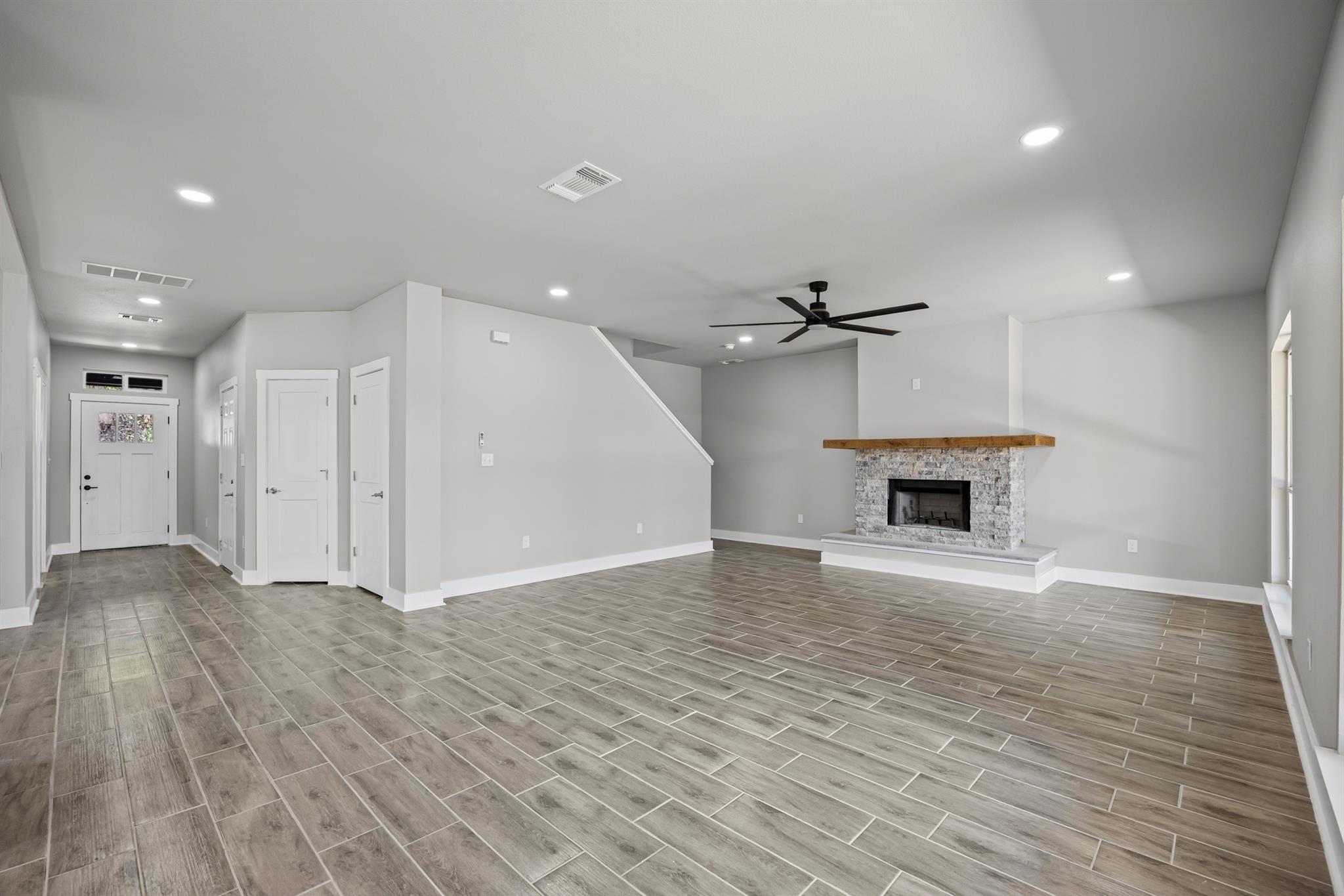 10 Honeysuckle Ln, Wimberley, TX 78676