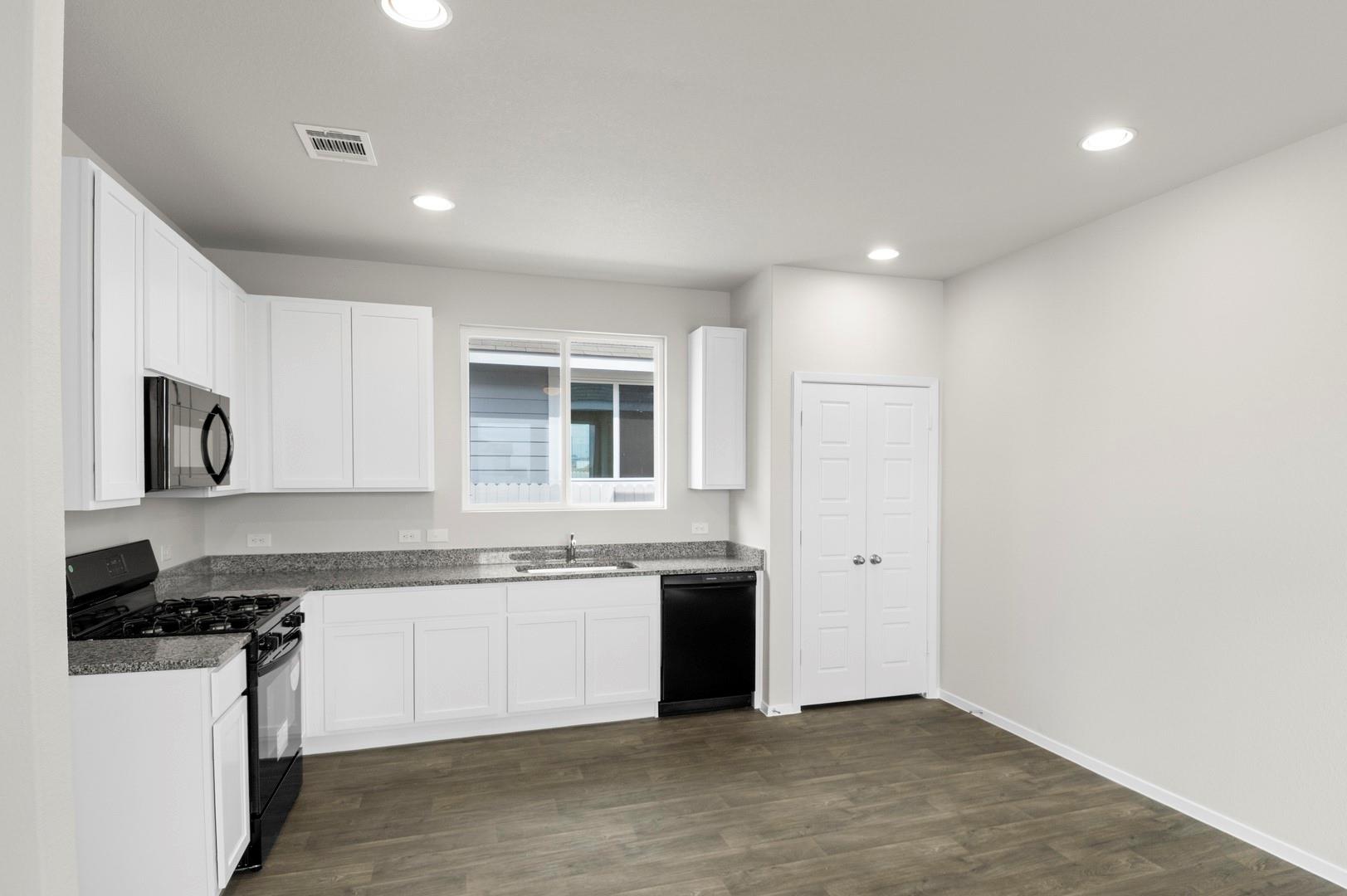 2963 Winding Creek Rd, Kyle, TX 78640