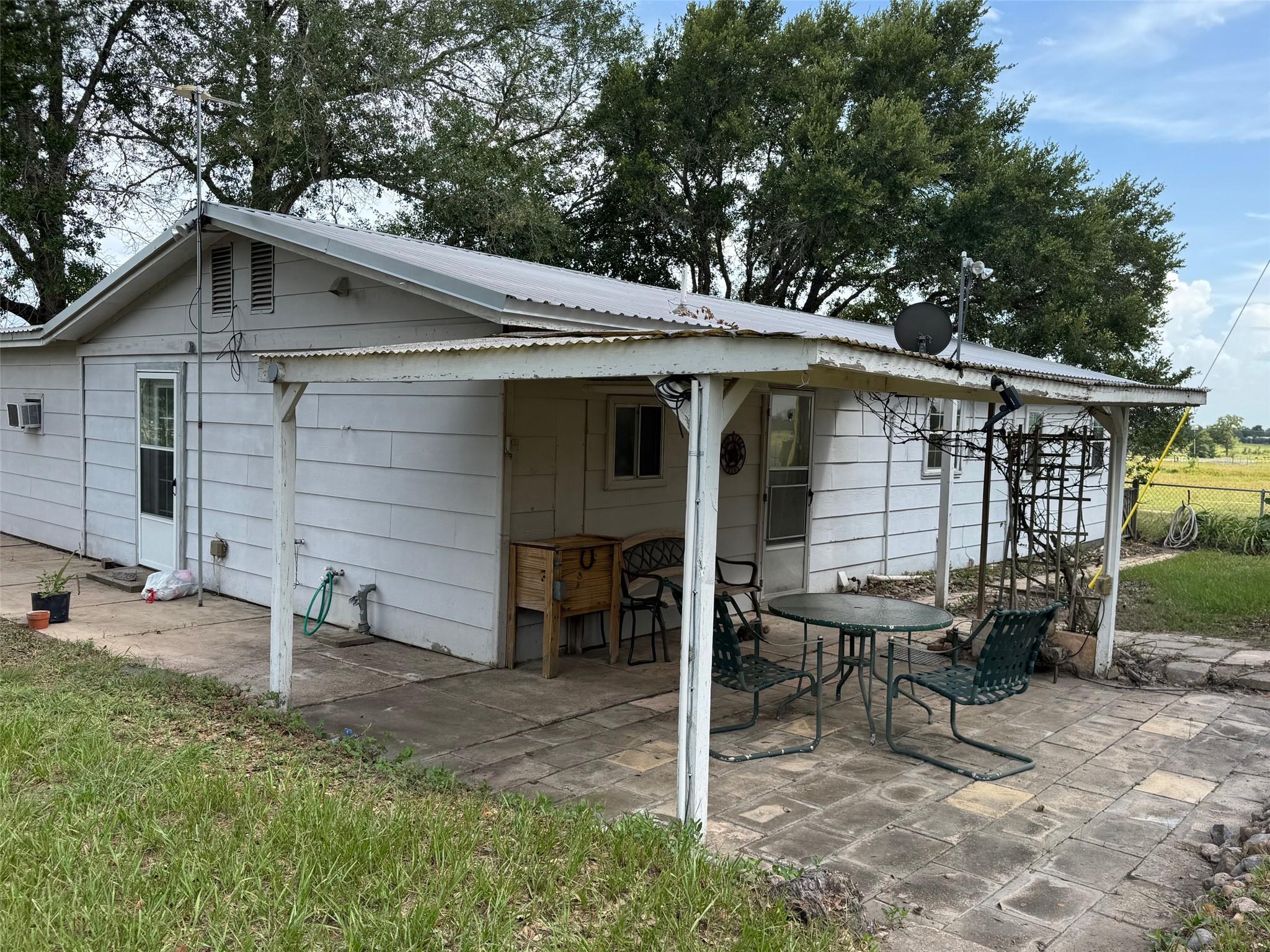 4317 Fm 955 Rd, Fayetteville, TX 78940