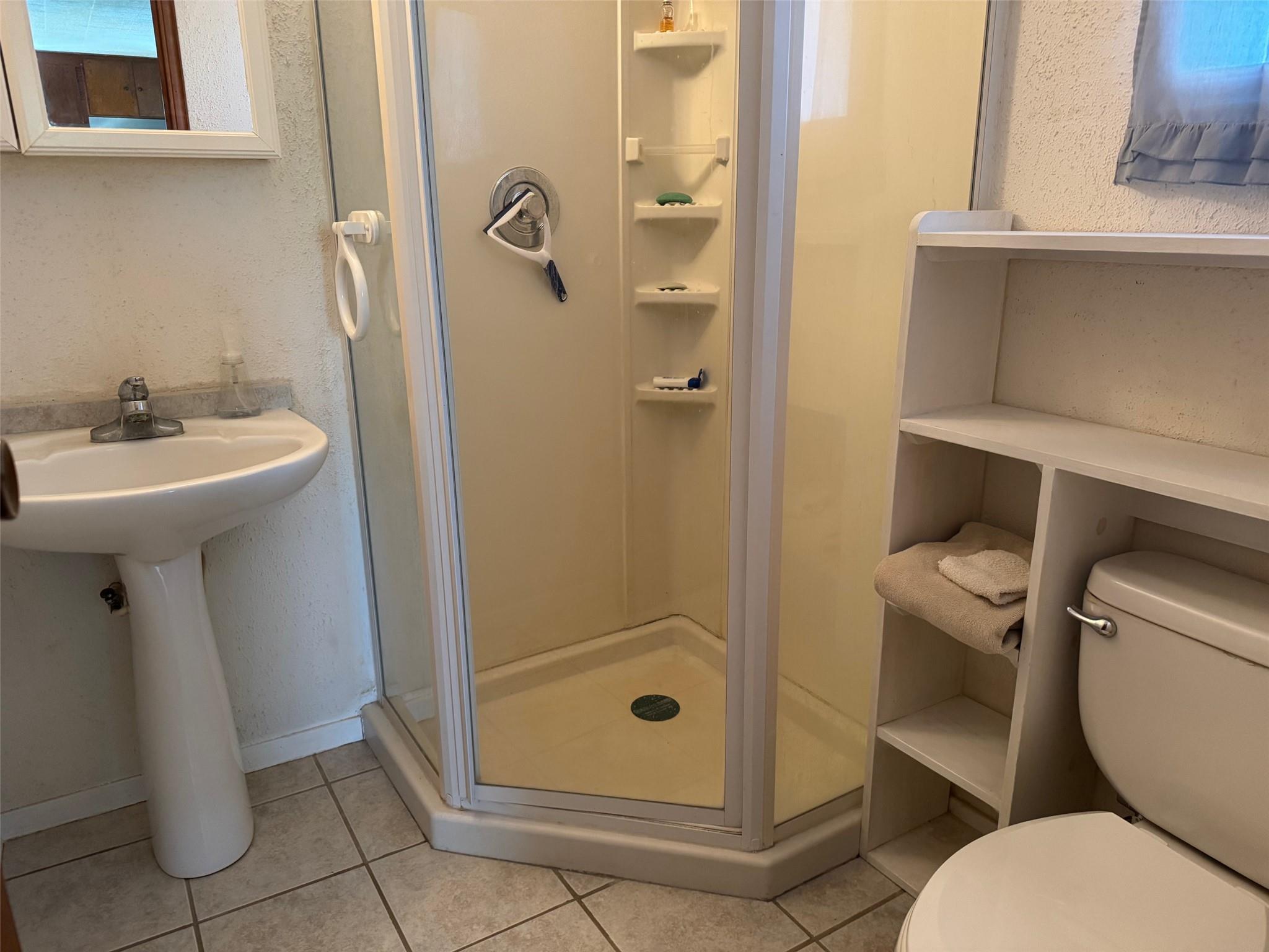 4317 Fm 955 Rd, Fayetteville, TX 78940