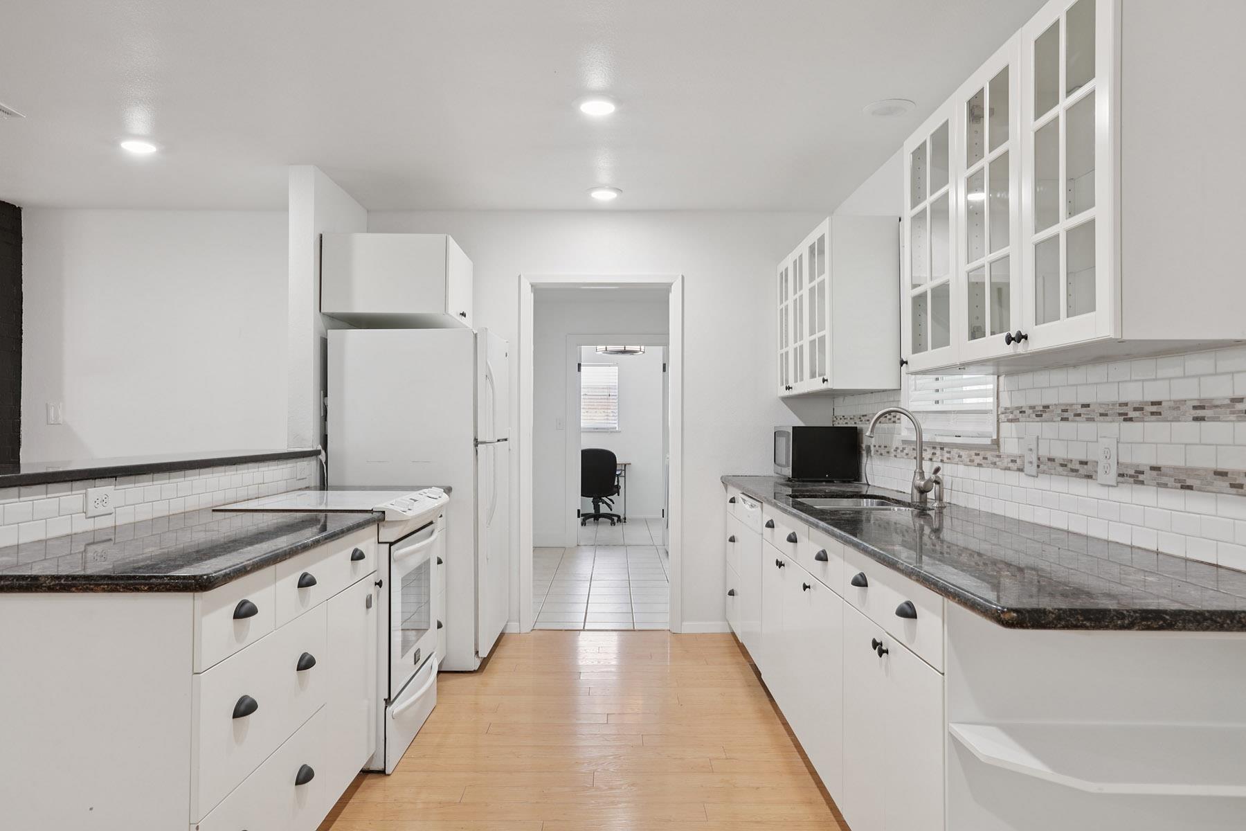 1334 Carnation Ln, New Braunfels, TX 78130