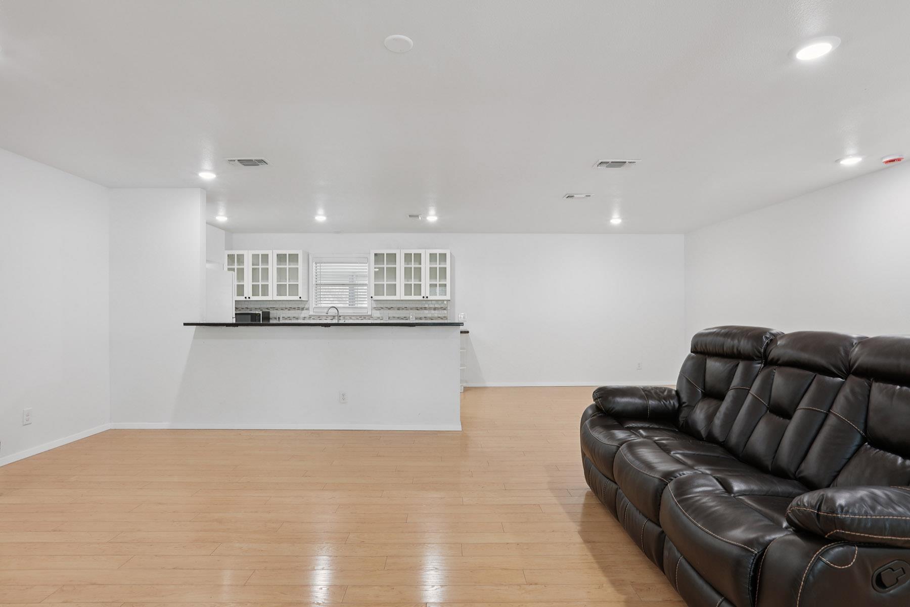 1334 Carnation Ln, New Braunfels, TX 78130