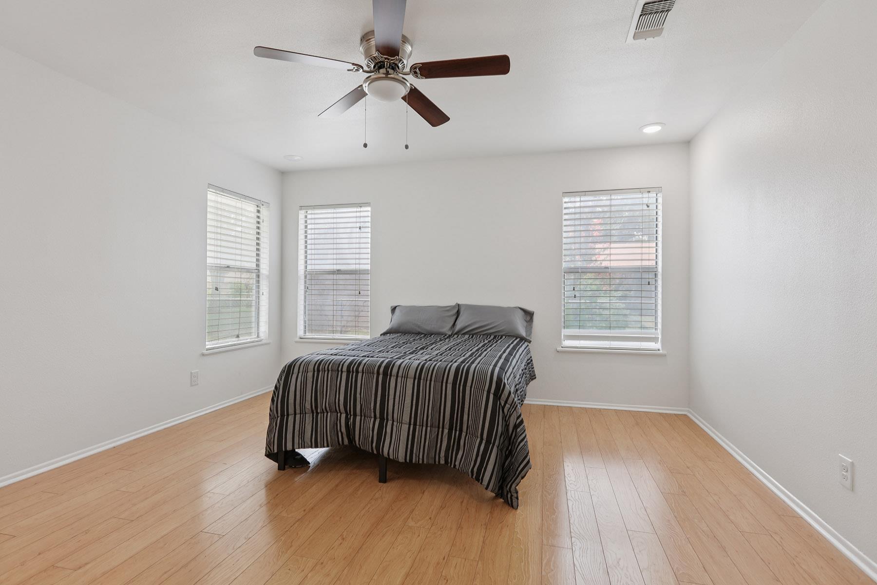 1334 Carnation Ln, New Braunfels, TX 78130