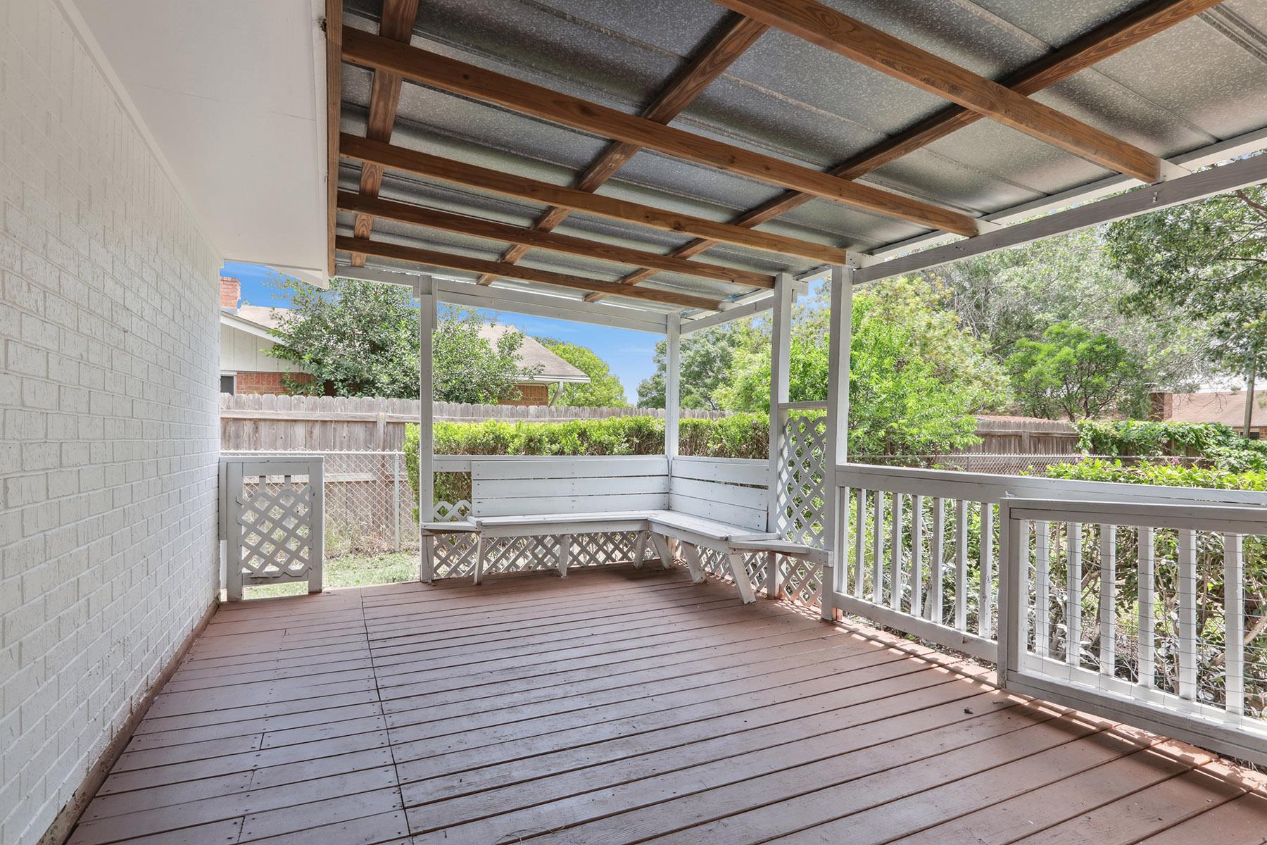 1334 Carnation Ln, New Braunfels, TX 78130