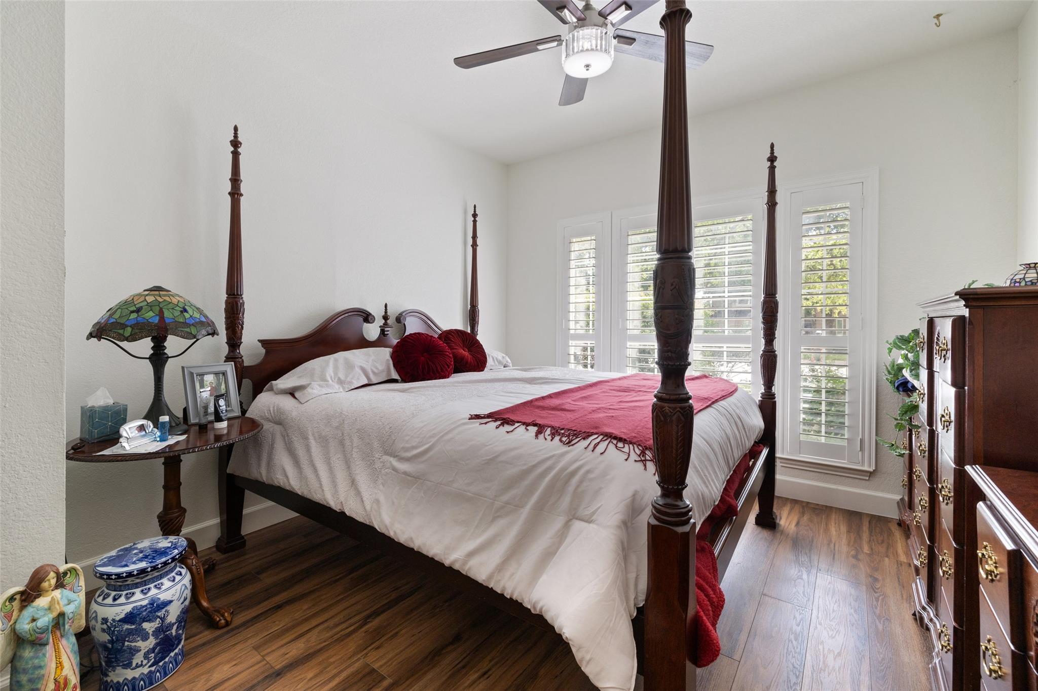 1004 Oaklands Dr, Round Rock, TX 78681