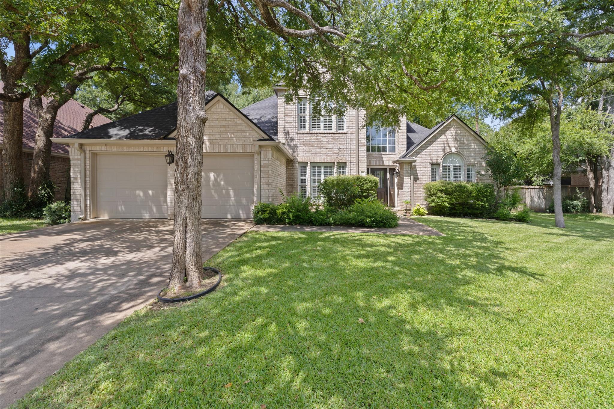 1004 Oaklands Dr, Round Rock, TX 78681