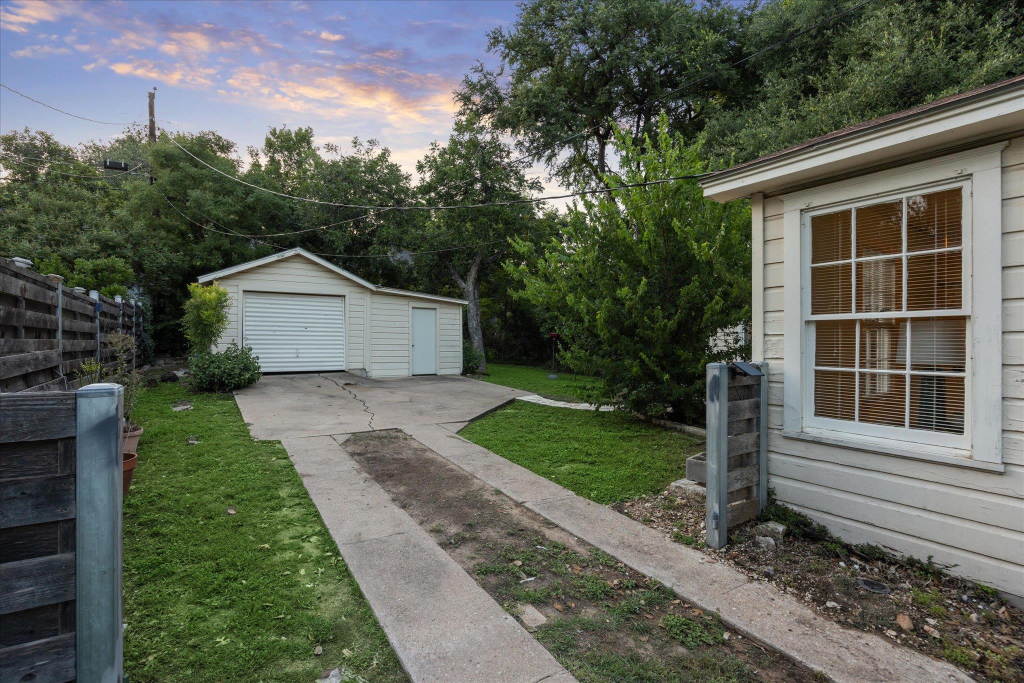 4012 Ridgelea Dr, Austin, TX 78731