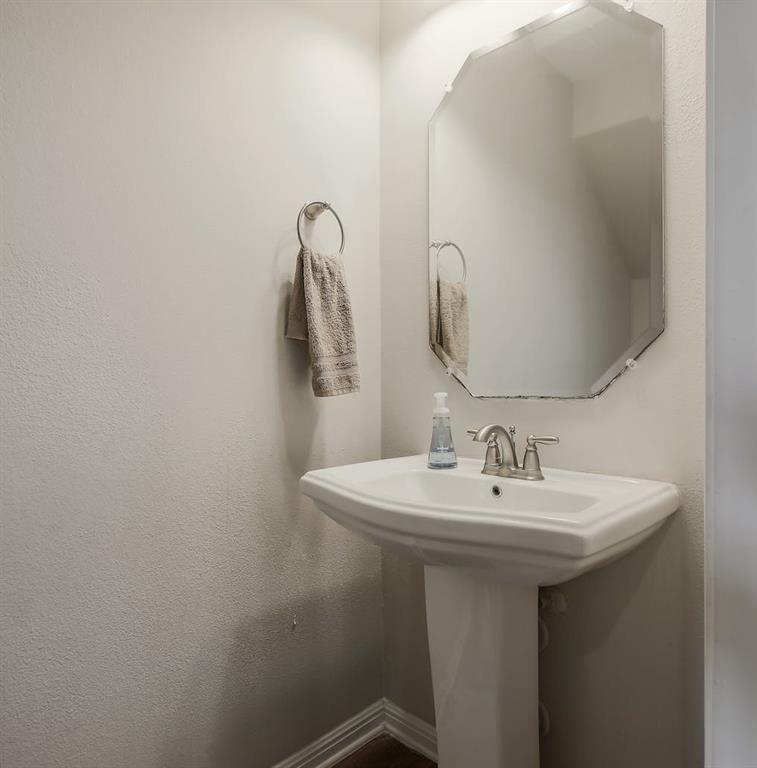 121 Alondra Way, Round Rock, TX 78681