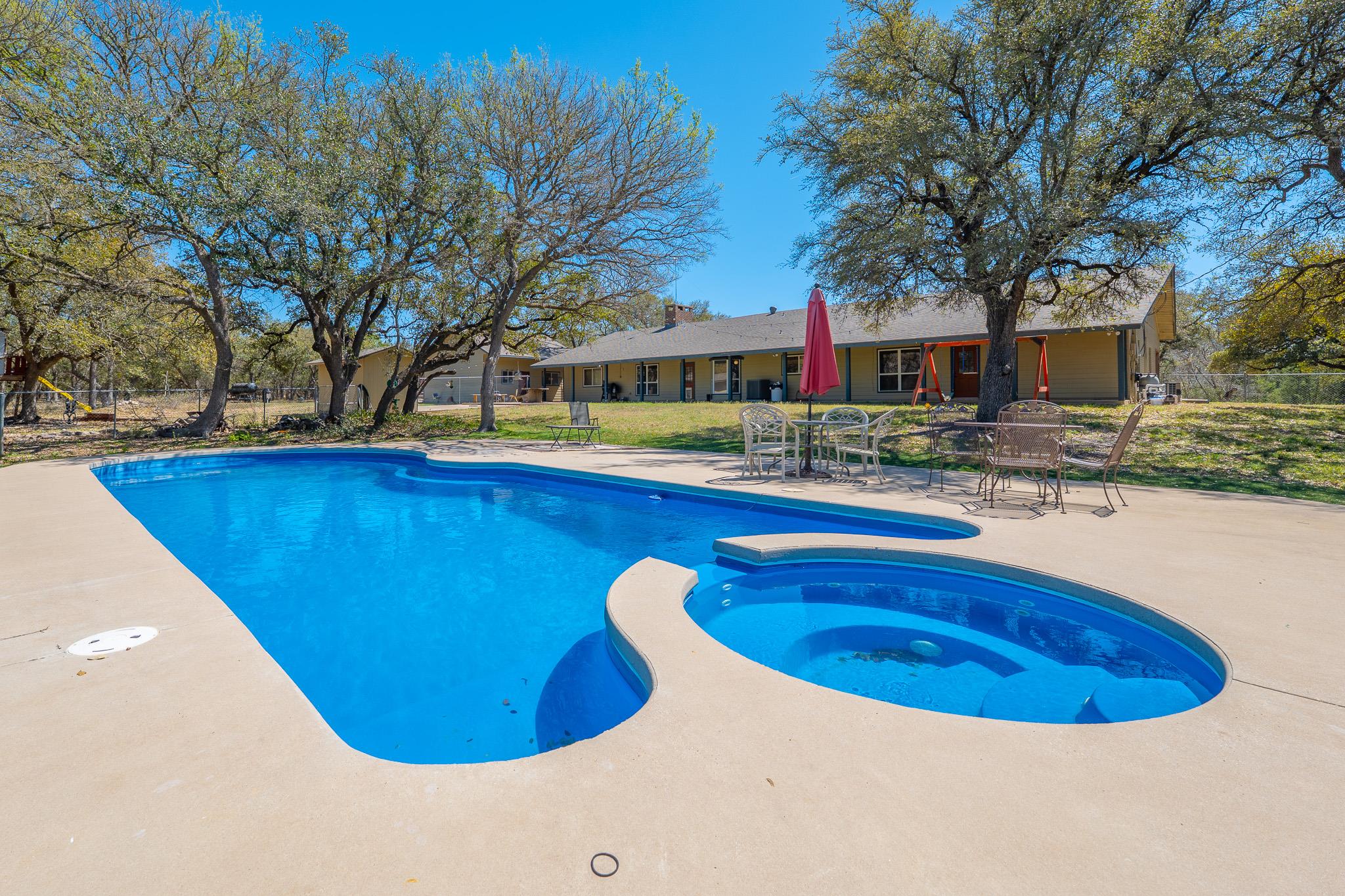 2700 County Road 224, Florence, TX 76527