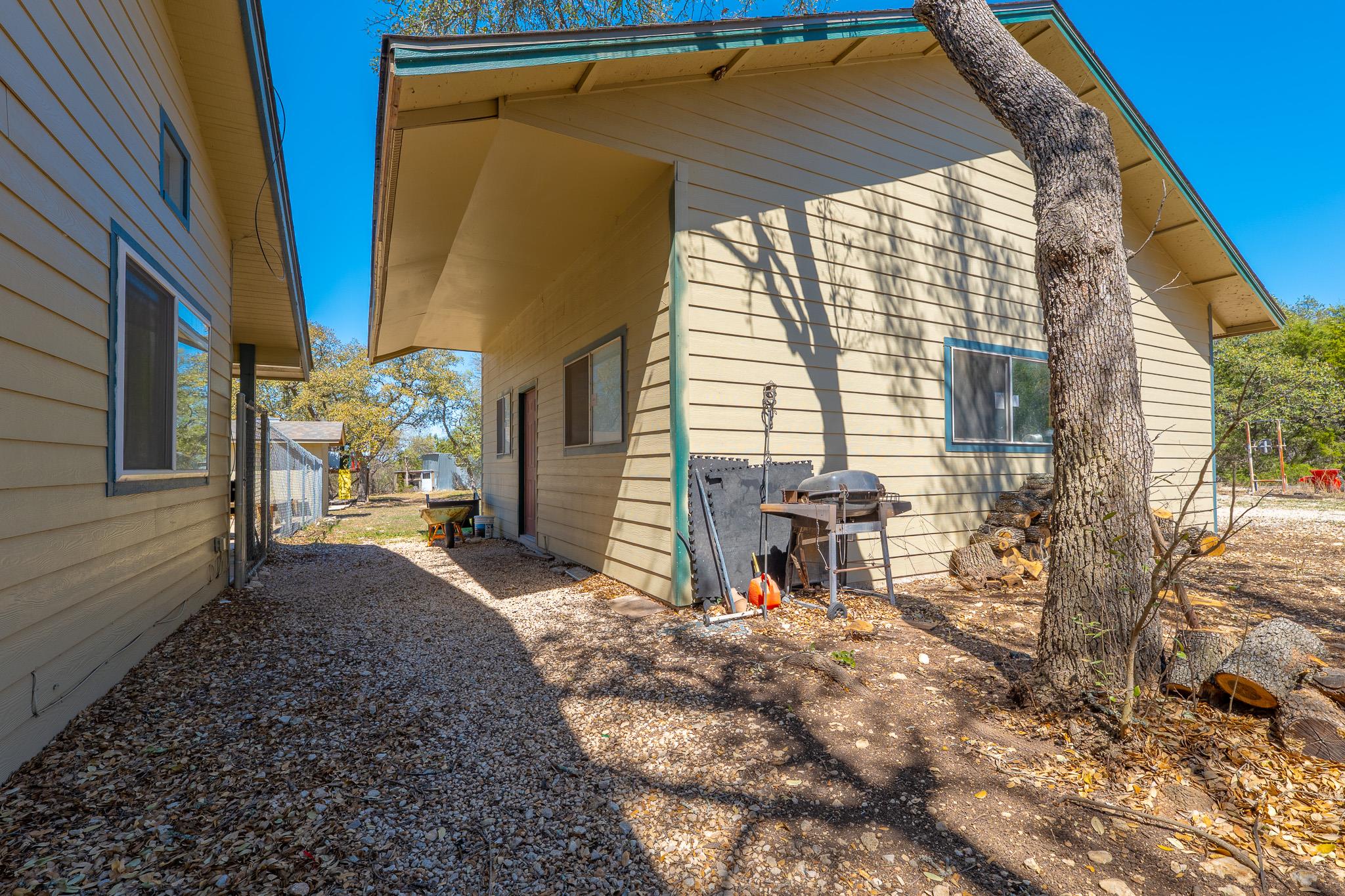 2700 County Road 224, Florence, TX 76527
