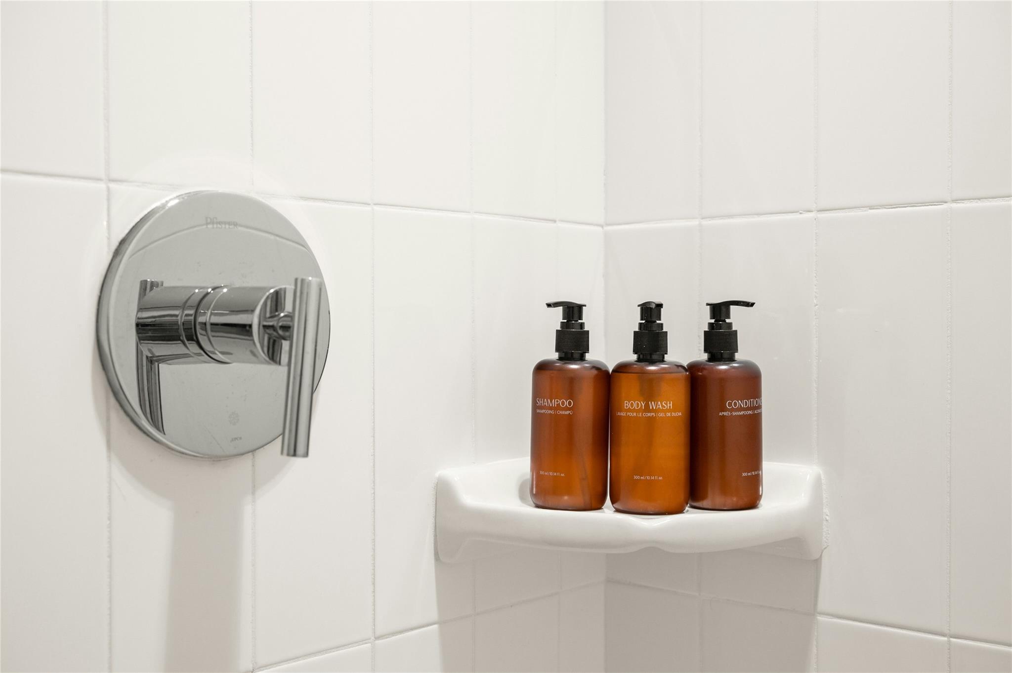 49 Navasota St # 214, Austin, TX 78702