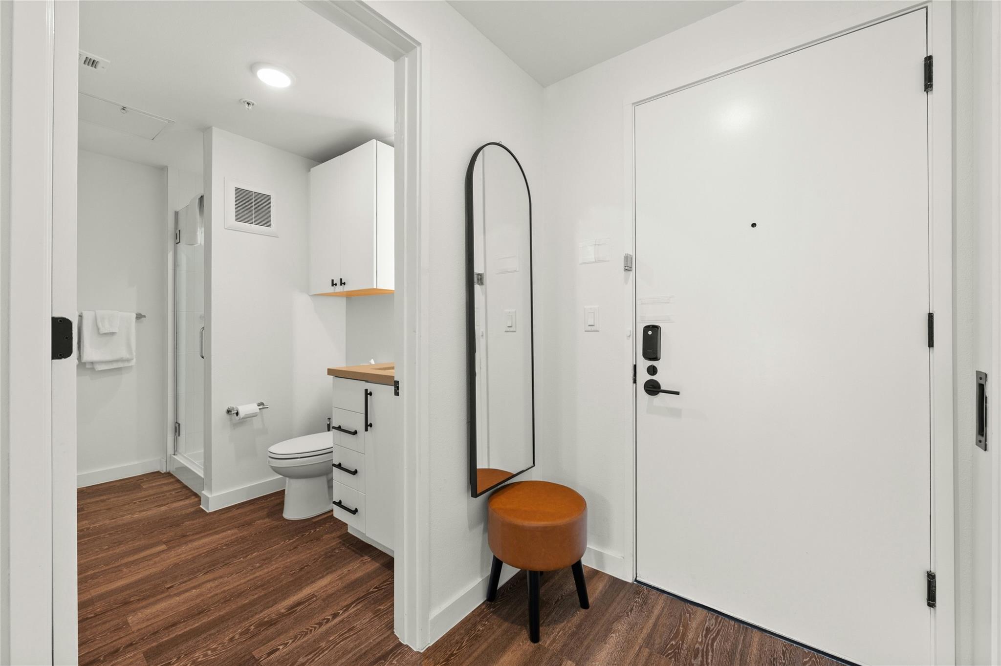 49 Navasota St # 214, Austin, TX 78702