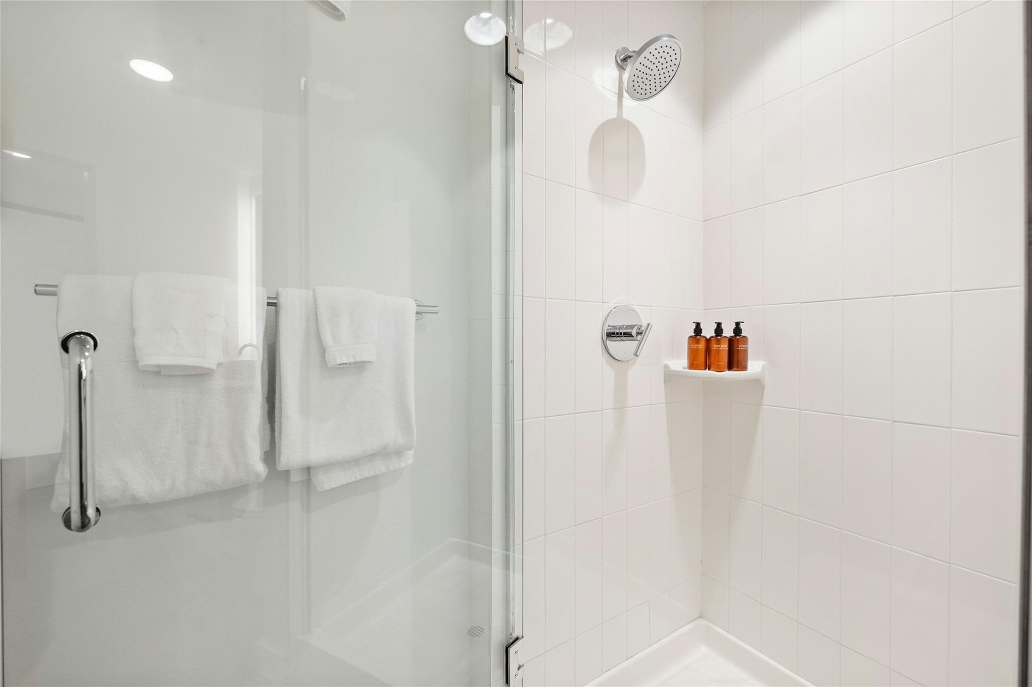 49 Navasota St # 214, Austin, TX 78702