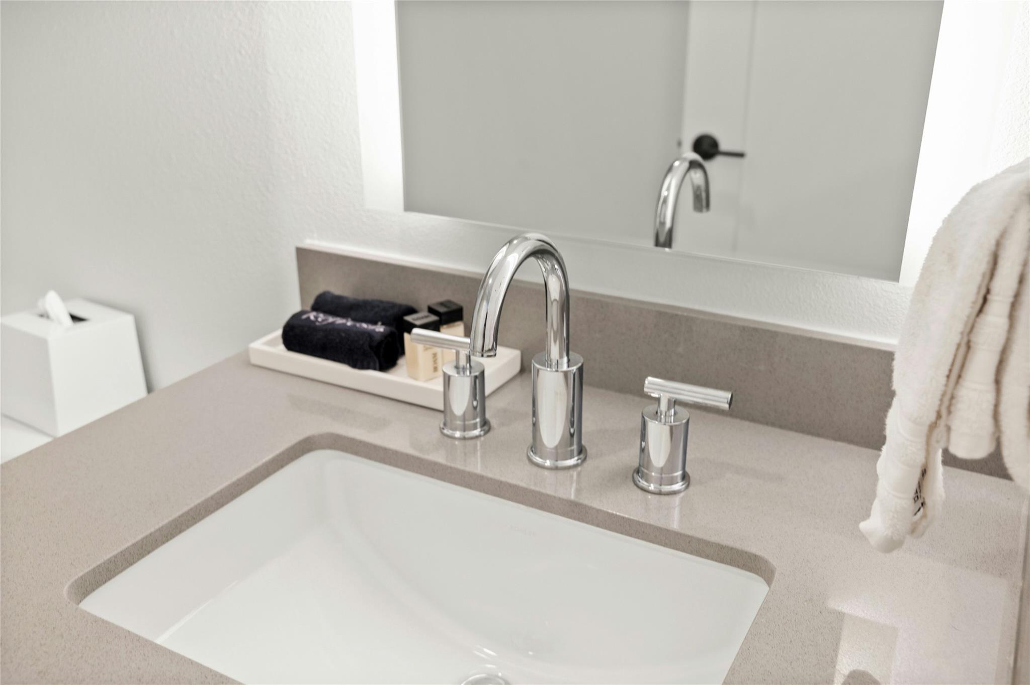 49 Navasota St # 214, Austin, TX 78702