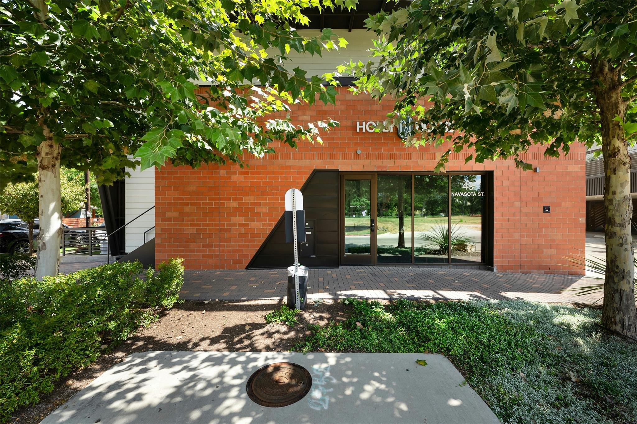 49 Navasota St # 214, Austin, TX 78702