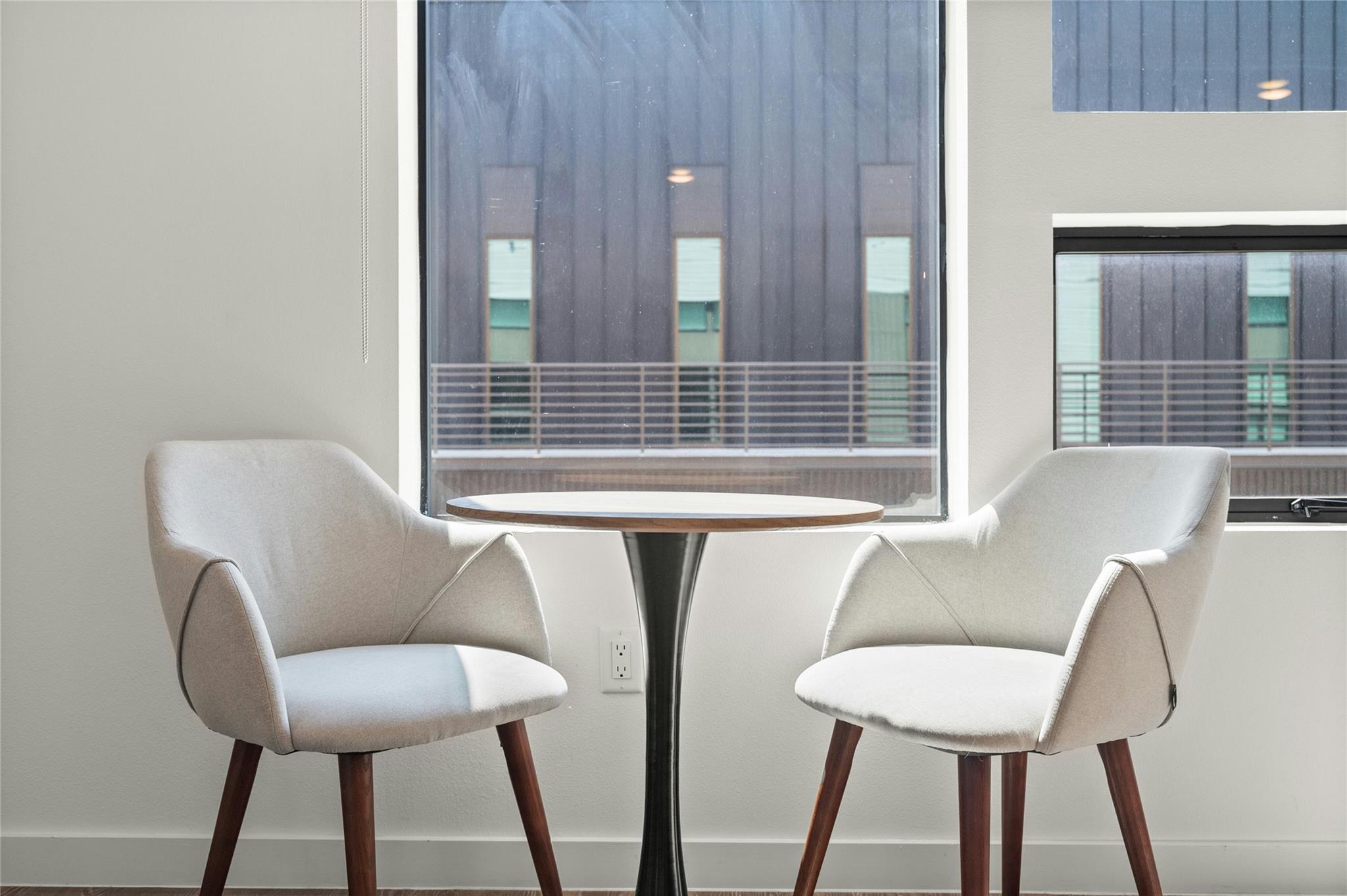 49 Navasota St # 214, Austin, TX 78702