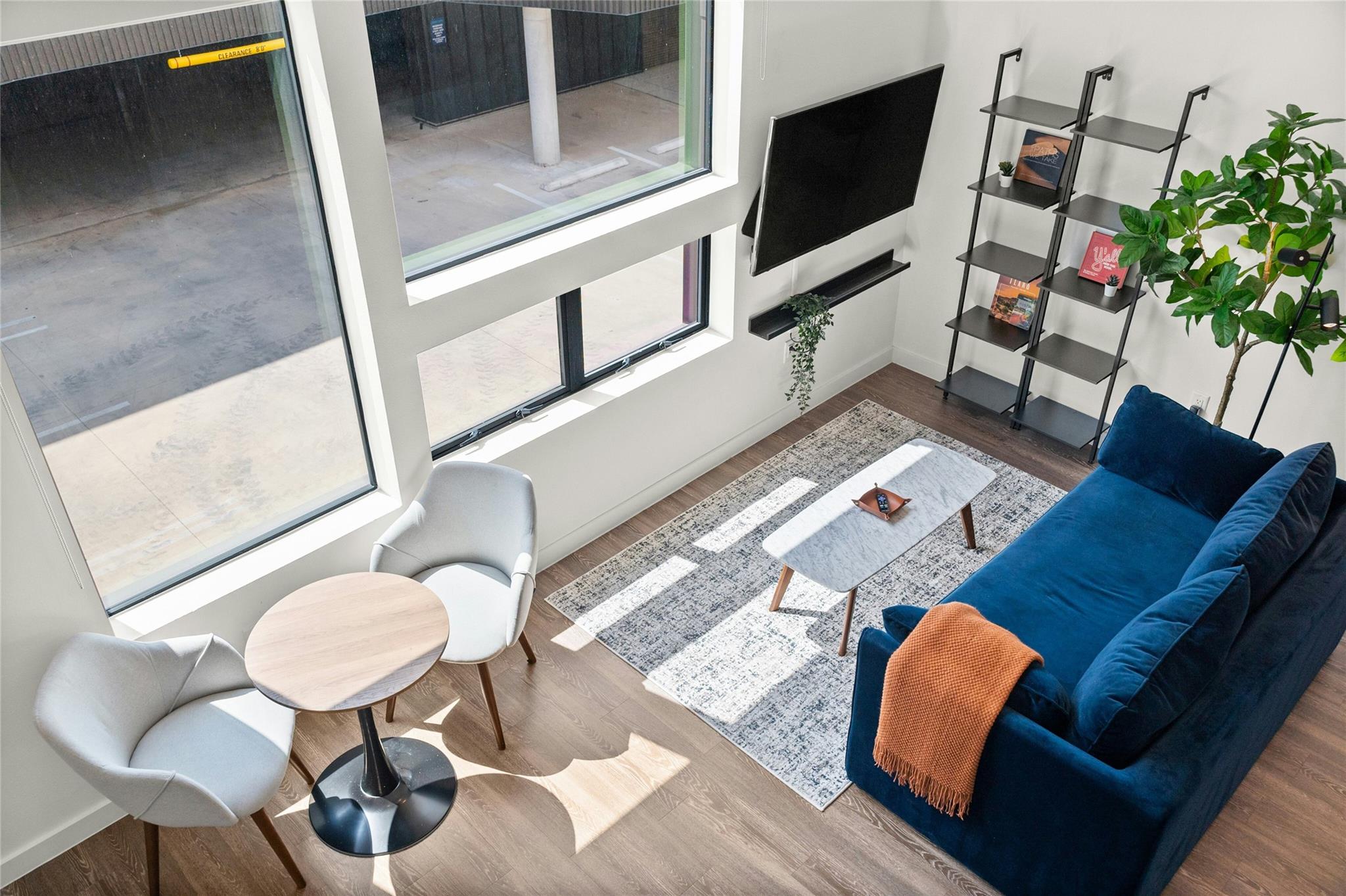 49 Navasota St # 214, Austin, TX 78702