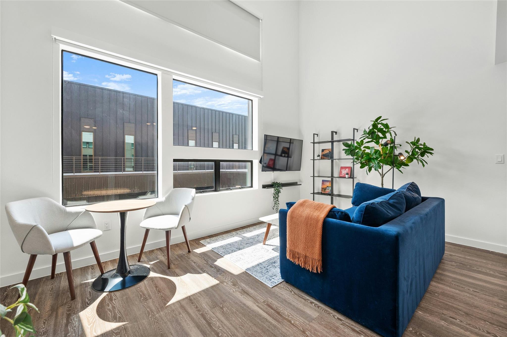 49 Navasota St # 214, Austin, TX 78702