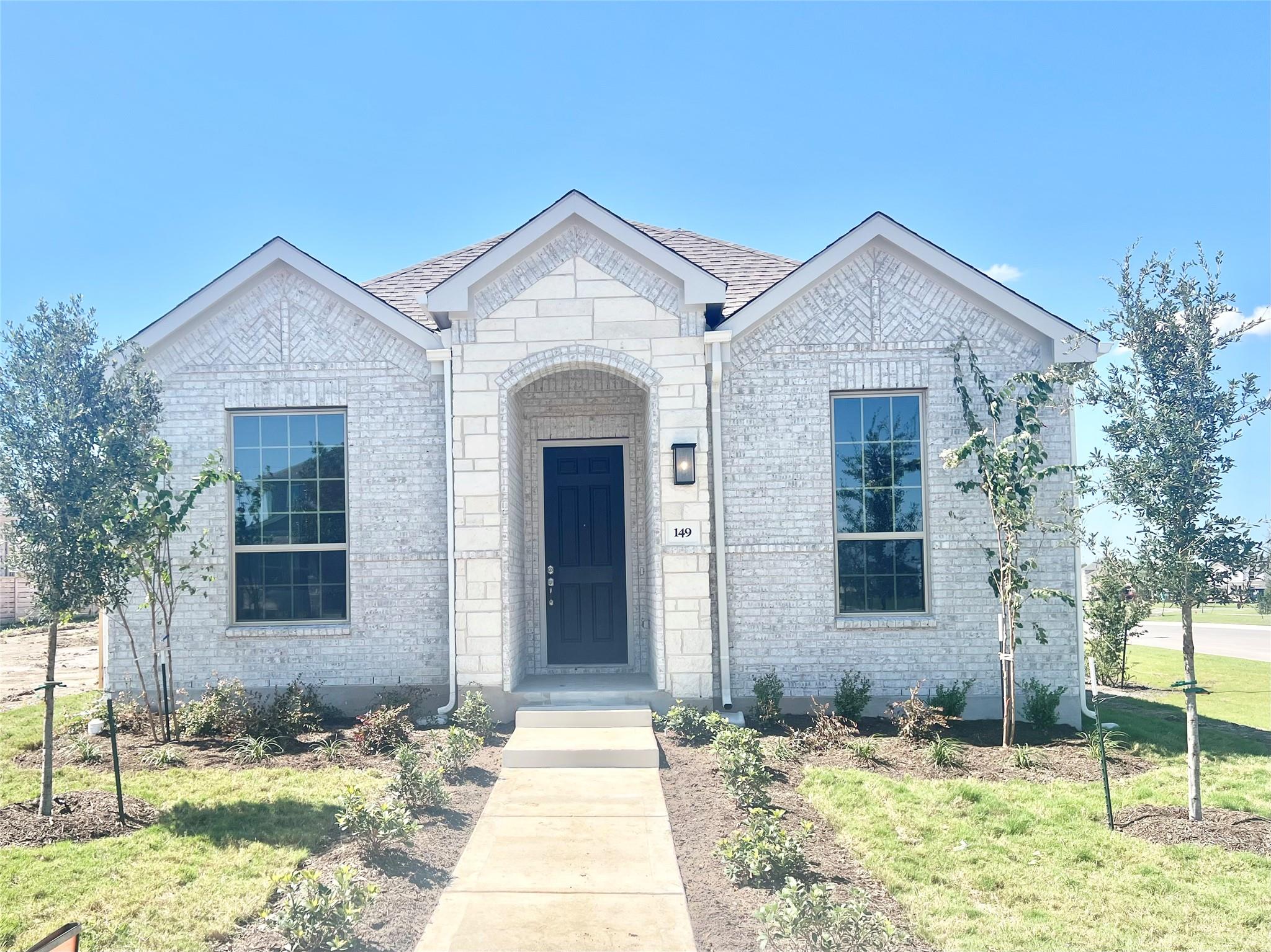 149 Zinnia Ln, Hutto, TX 78634