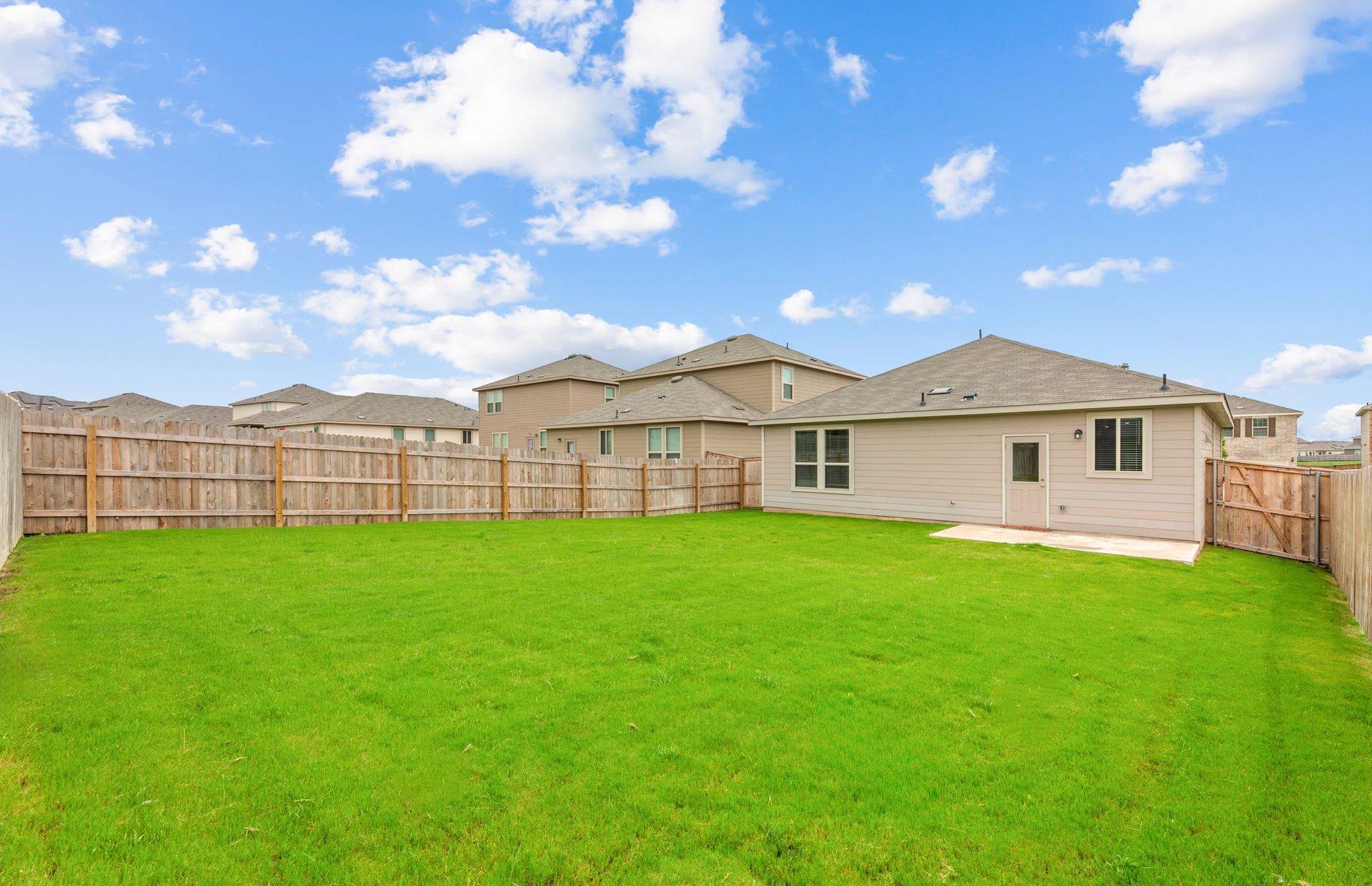 331 Paradise Canyon Dr, Jarrell, TX 76537