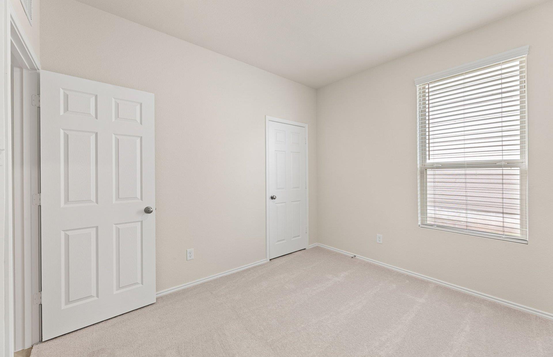 331 Paradise Canyon Dr, Jarrell, TX 76537