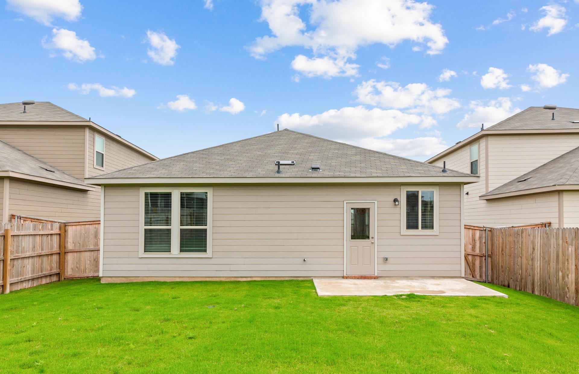 331 Paradise Canyon Dr, Jarrell, TX 76537