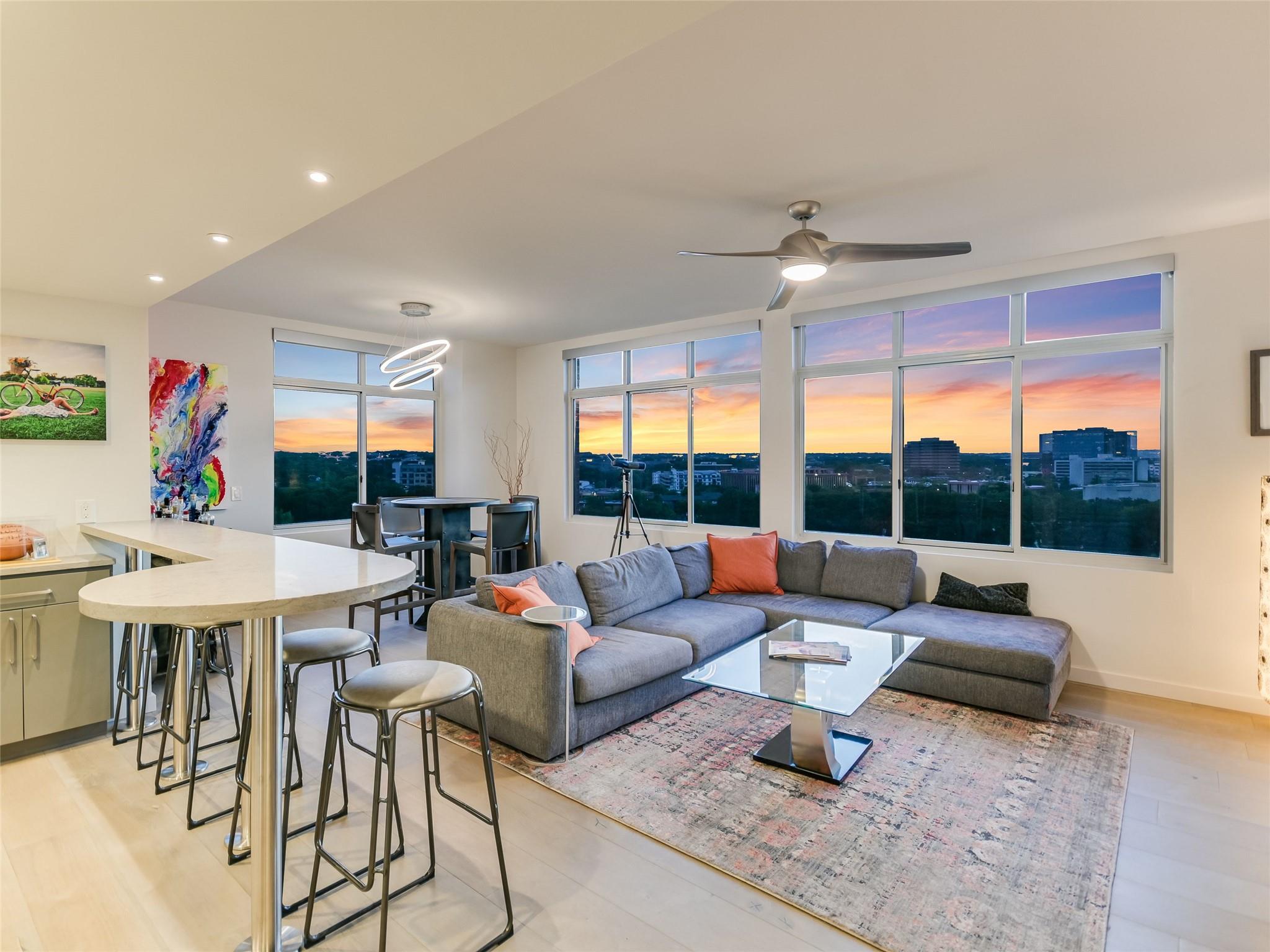 54 Rainey St # 922, Austin, TX 78701